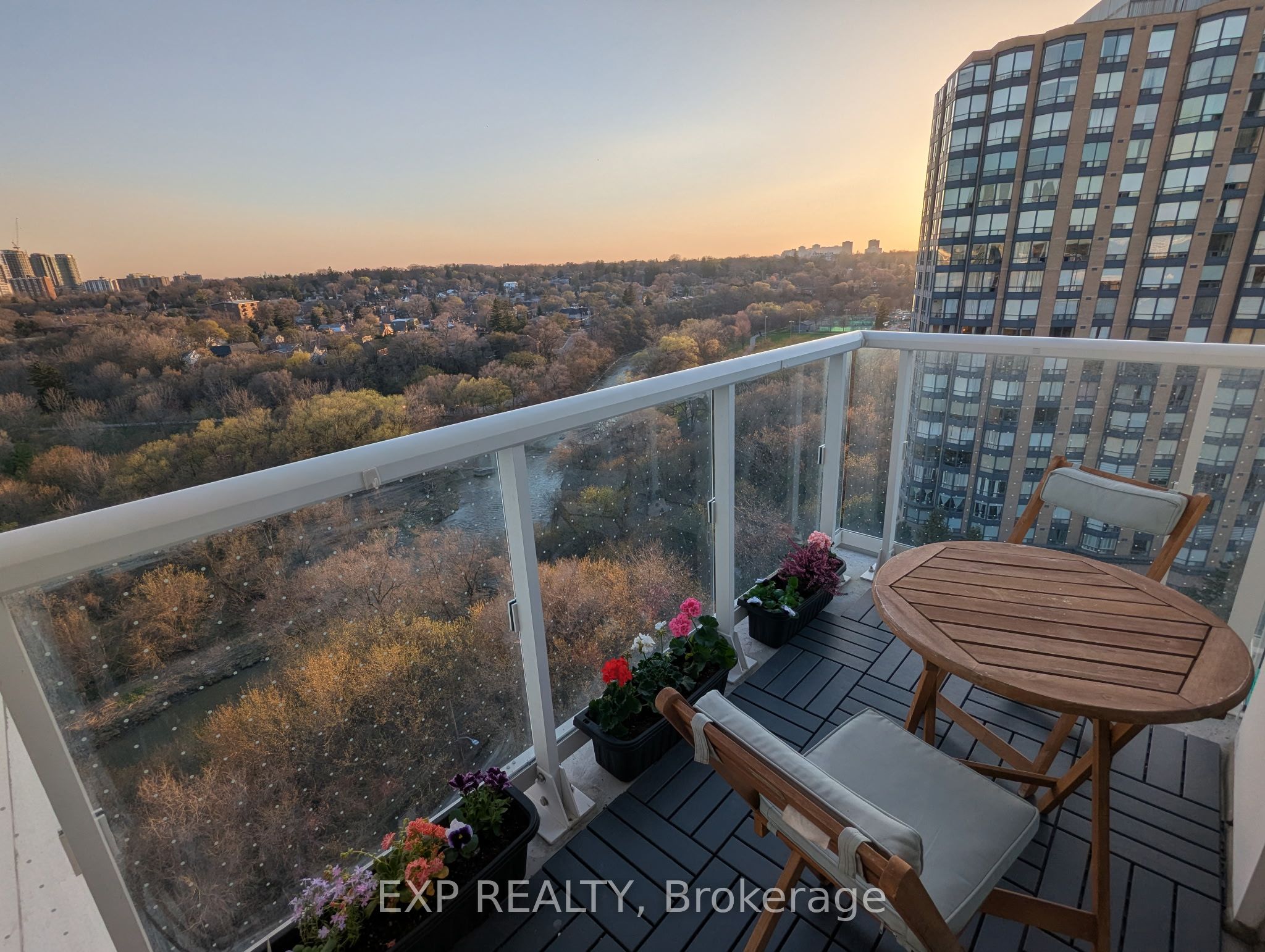 Unit 1106 - 10 Wilby Crescent, Toronto 2