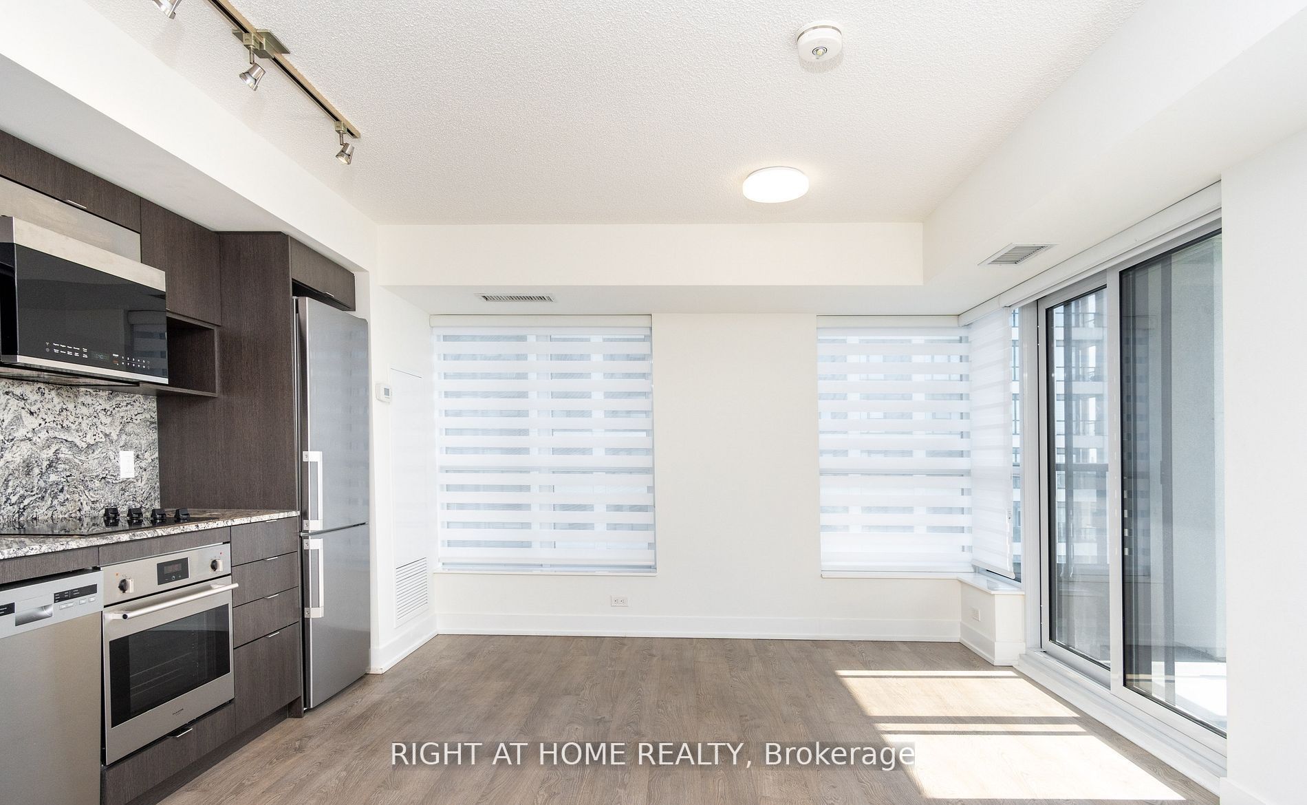Unit 1622 - 9 Mabelle Avenue, Etobicoke 5