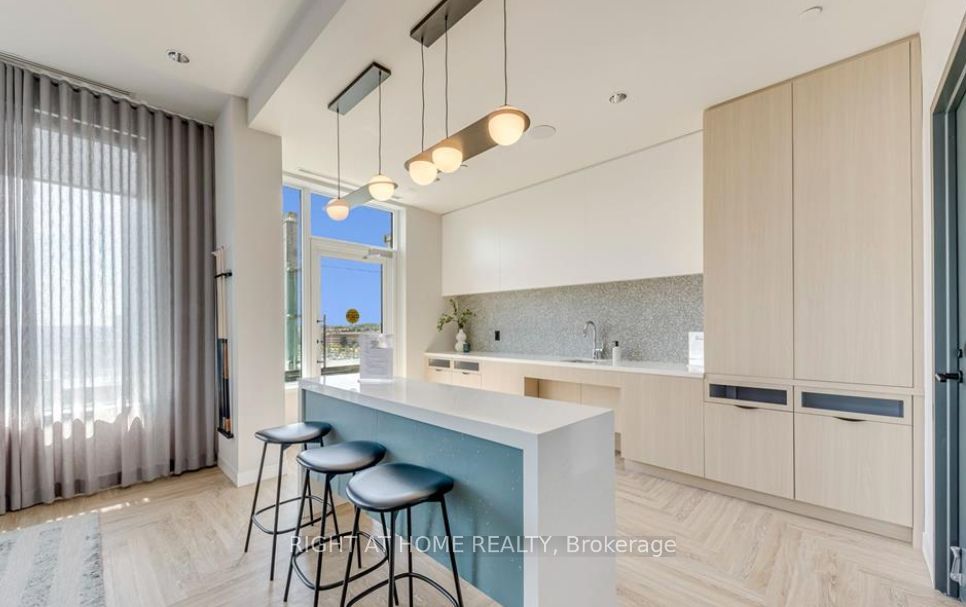 Unit 1011 - 2495 Eglinton Avenue W, Mississauga 5