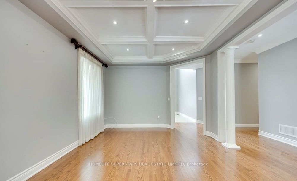 26 Maybeck Drive, Brampton 5