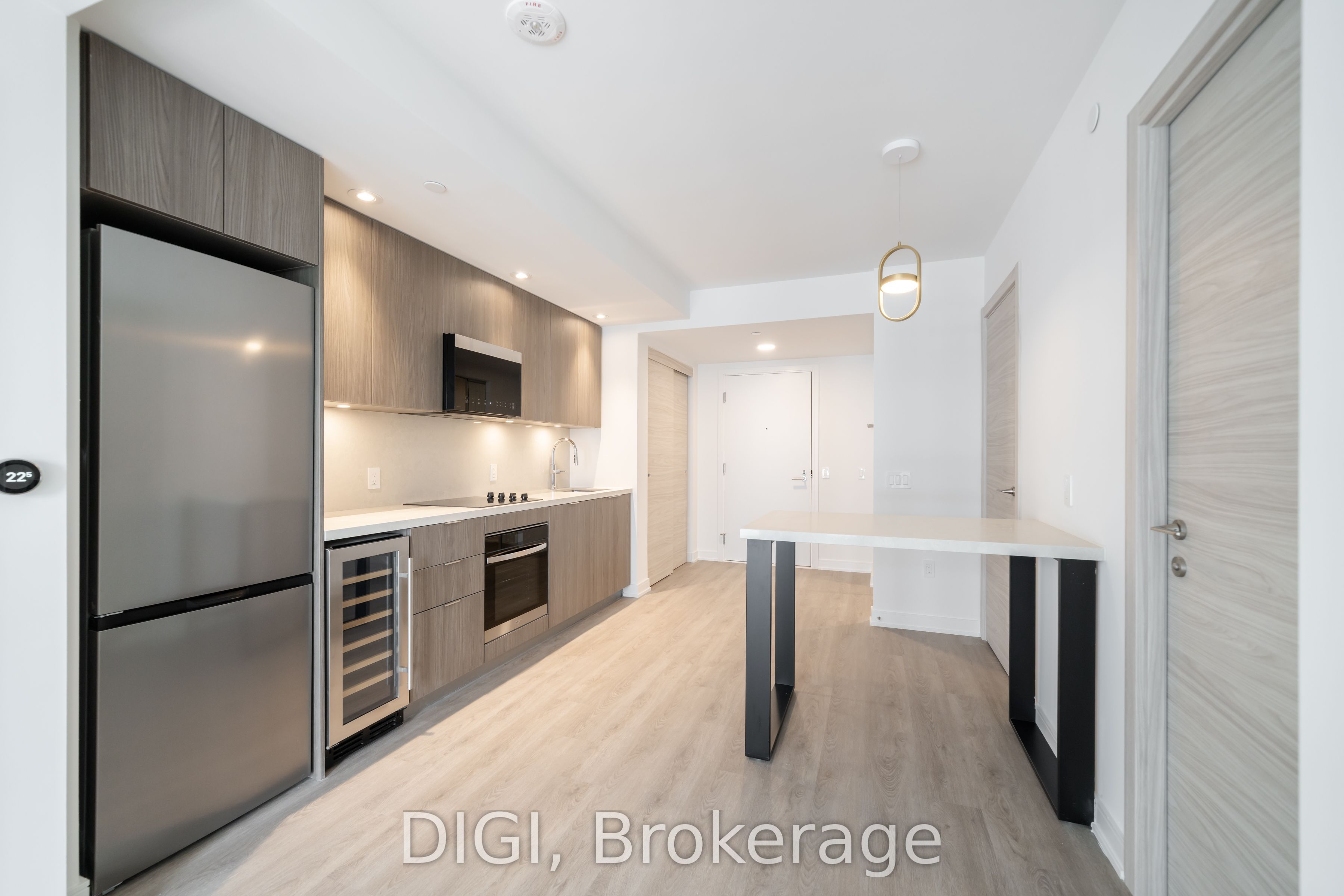 Unit E725 - 485 Perth Avenue, Toronto 4
