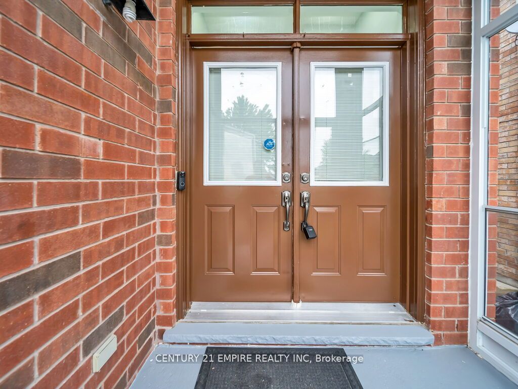 8 Pennyroyal Cres, Brampton, Ontario L6S6J8 For Sale HouseSigma