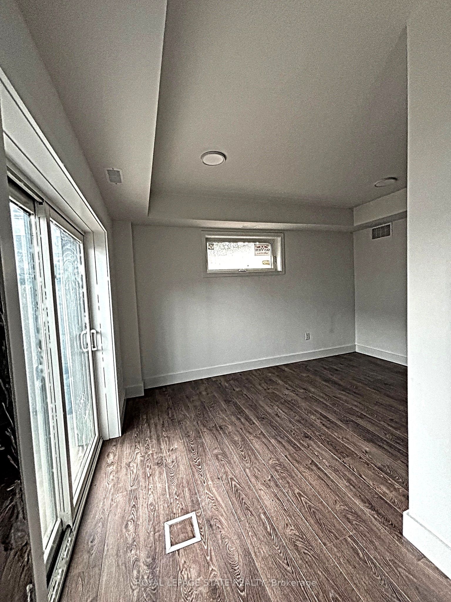 Unit 115 - 6638 Mcleod Road, Niagara Falls 5