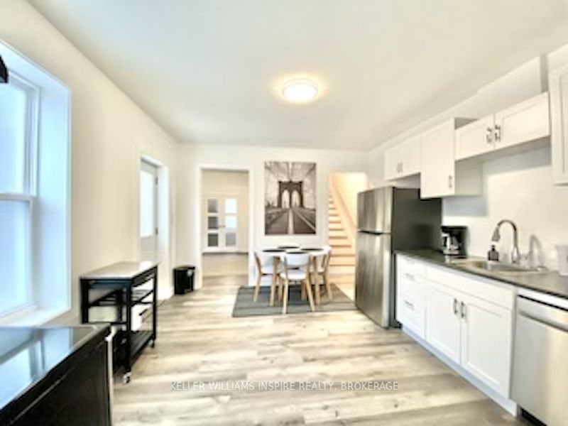 31 Everett Street, Belleville 1