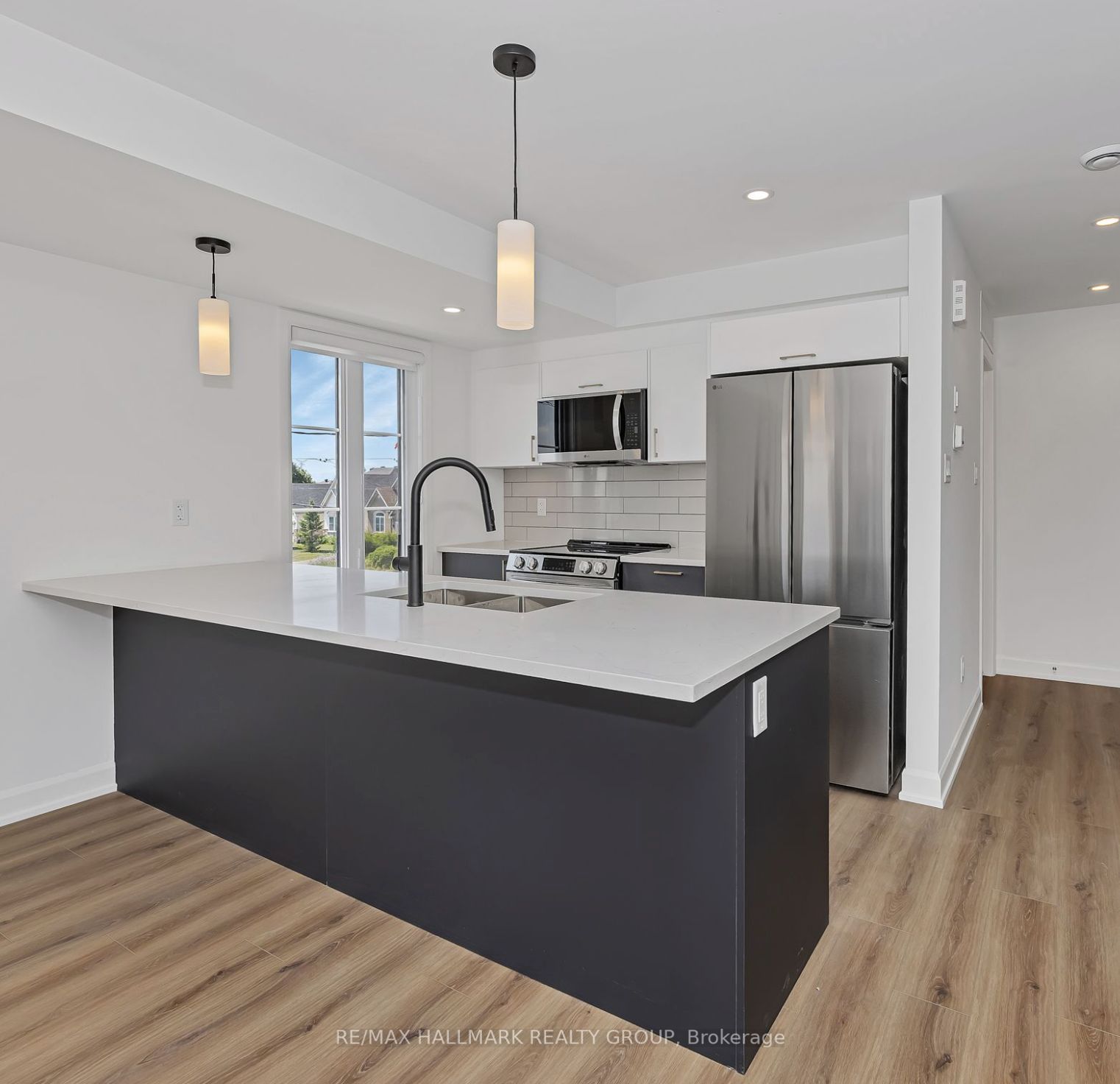 Unit 201 - 1124 Gabriel Street, Orleans-Gloucester 4