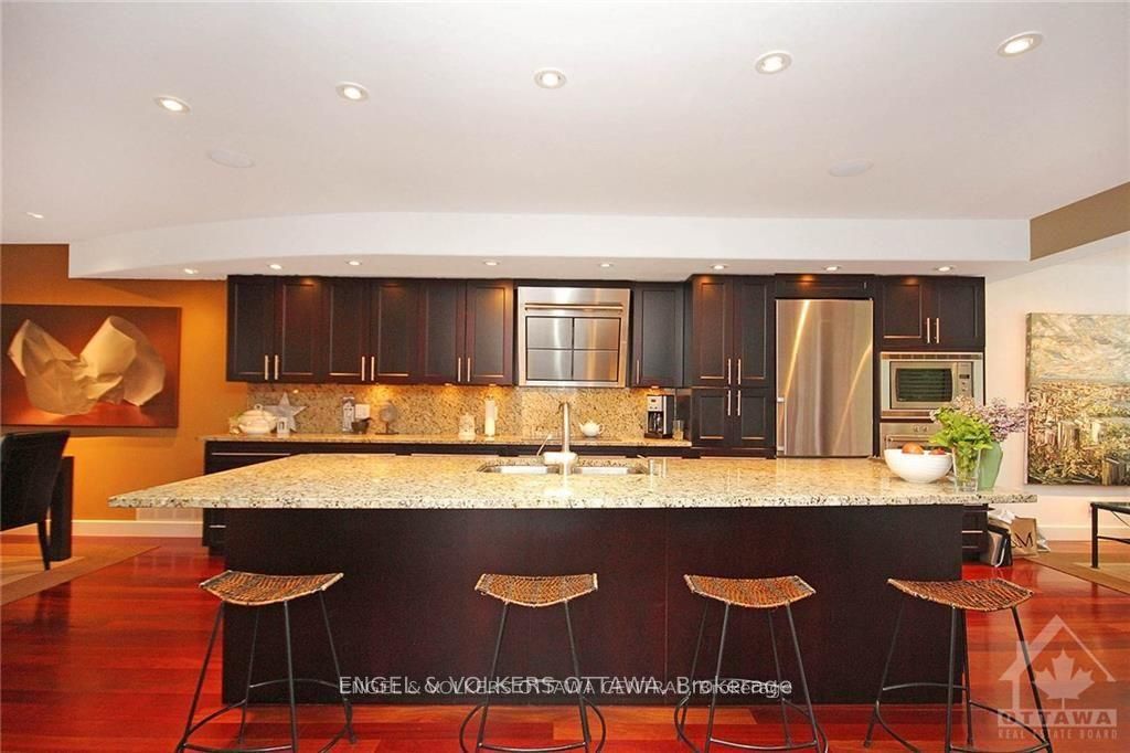 281 KIRCHOFFER Avenue, Ottawa 5
