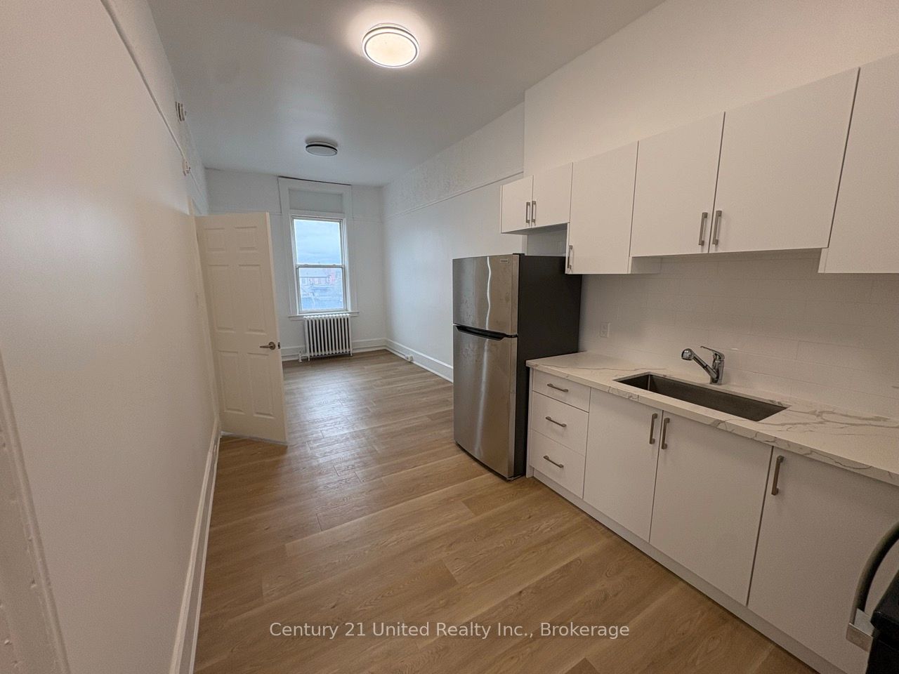Unit 4 - 172.5 Hunter Street W, Peterborough 4