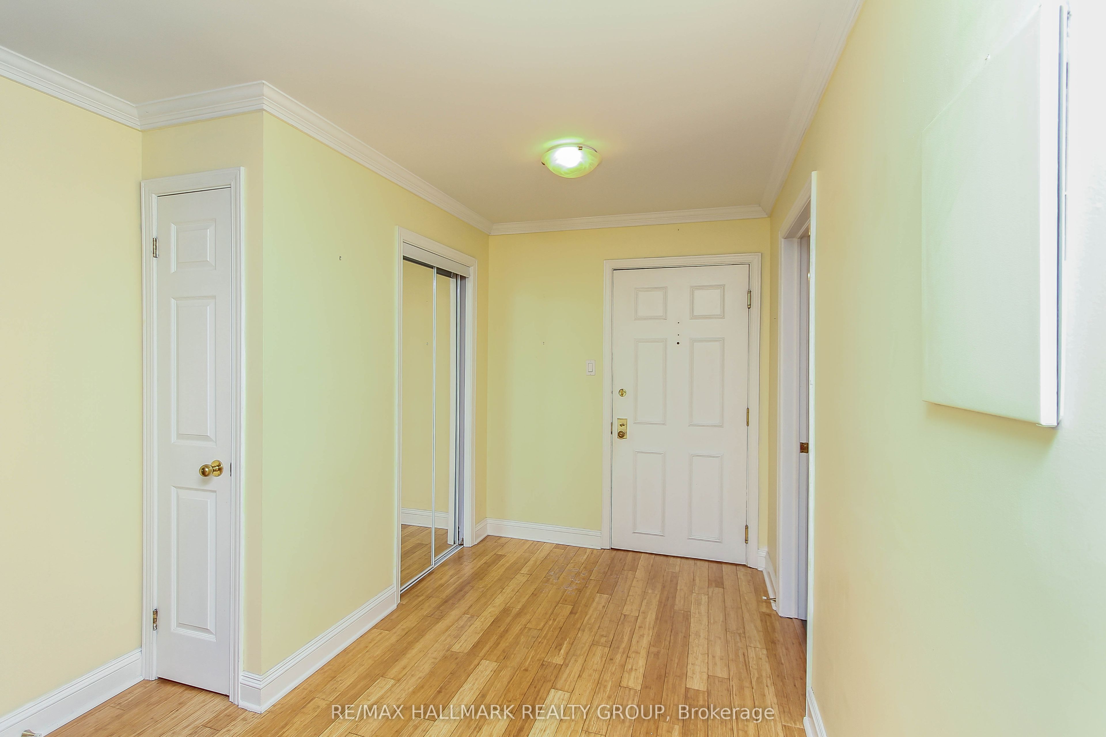 Unit 201 - 222 Bruyere Street, Ottawa 4