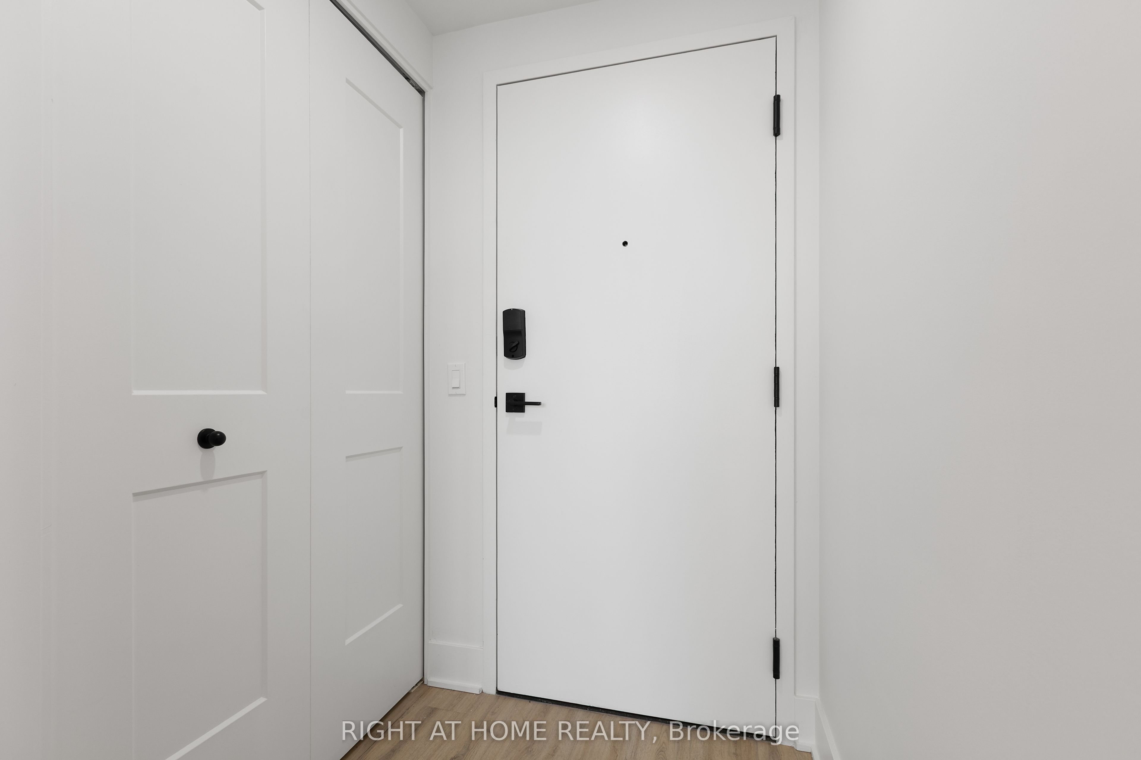 Unit 502 - 377 Winona Avenue, Ottawa 3