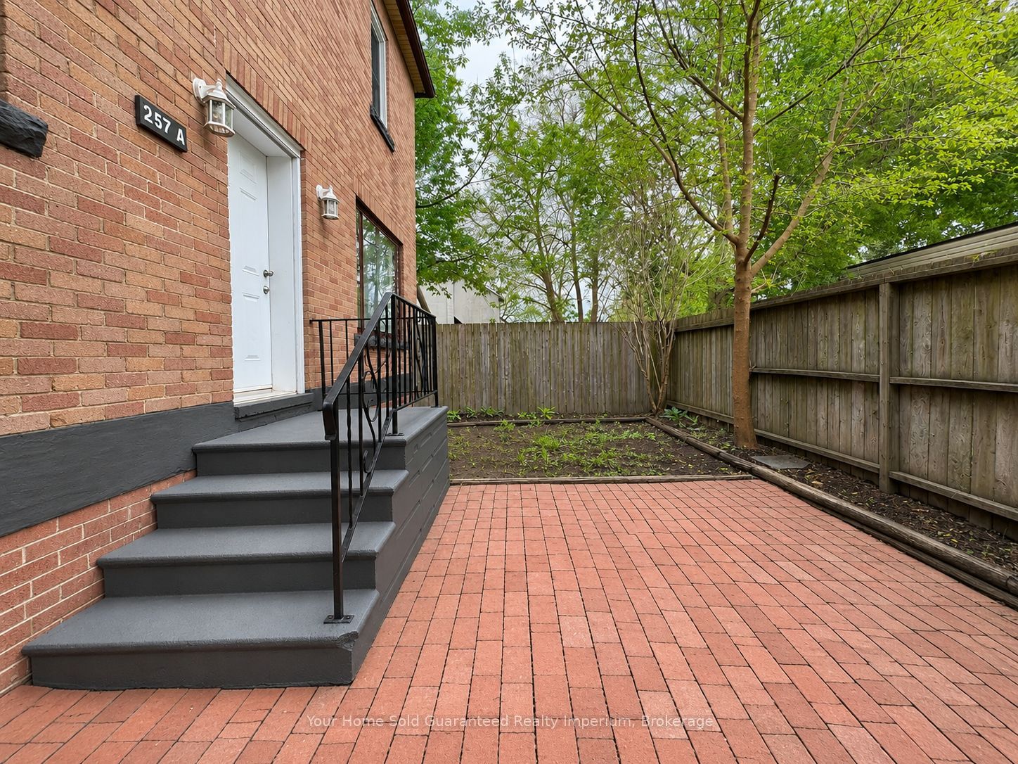 Unit A - 257 Niagara Street, Welland 3