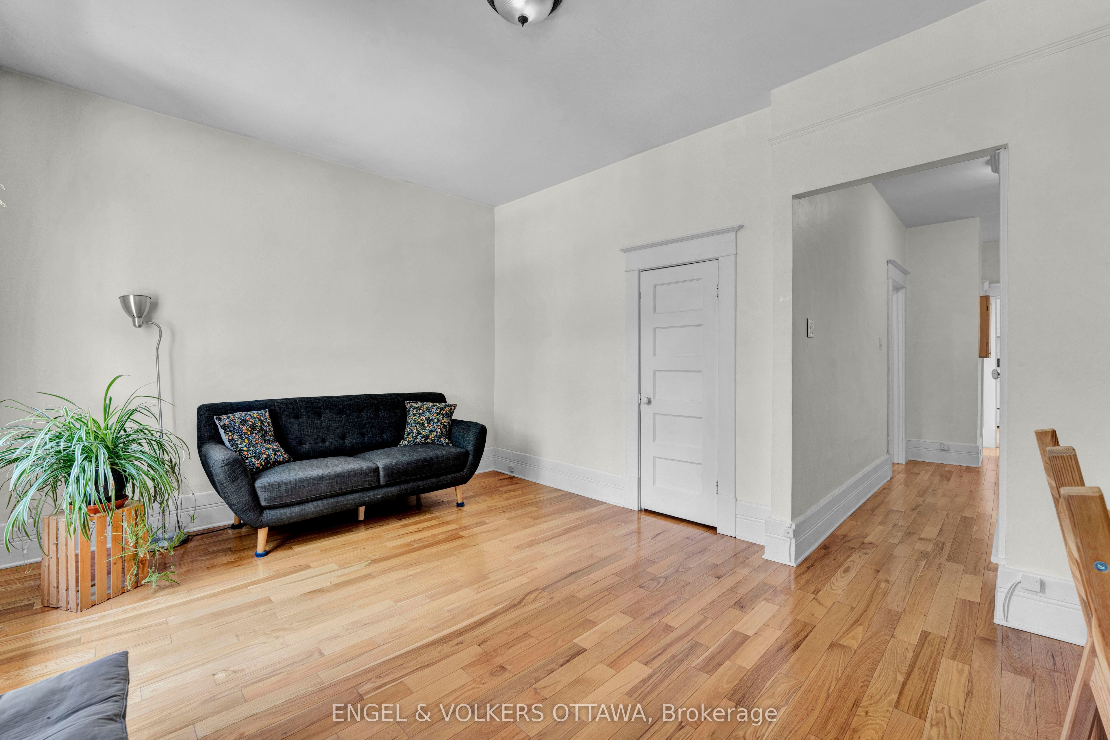 Unit 2 - 172 Ivy Crescent, Ottawa 4