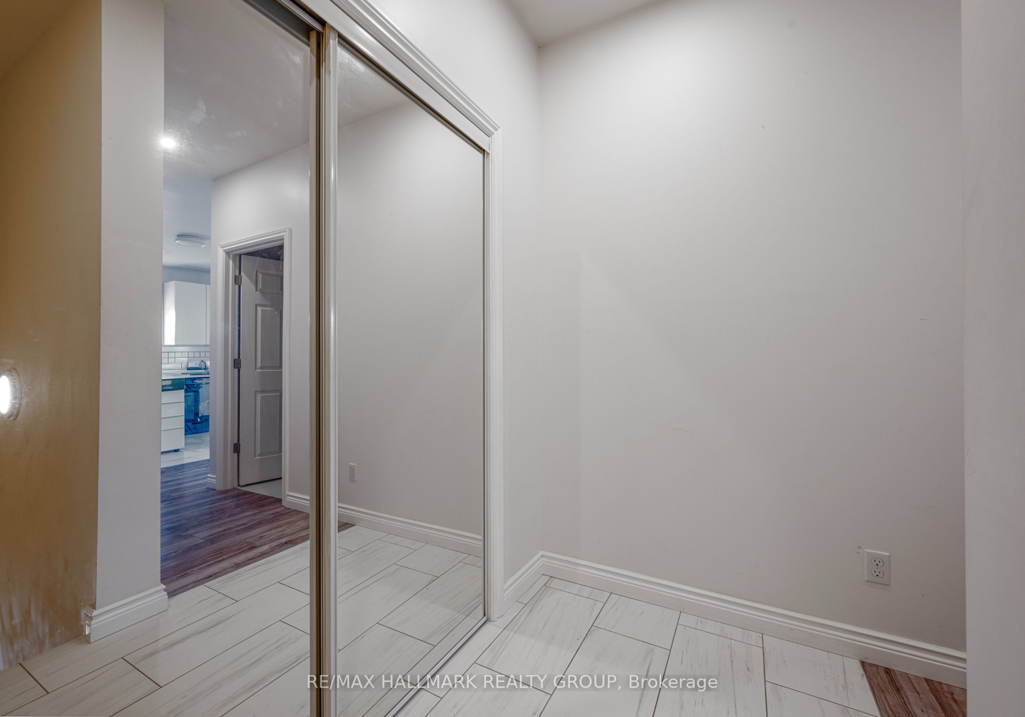 Unit 4 - 117 Drummond Street W, Merrickville-Wolford 3