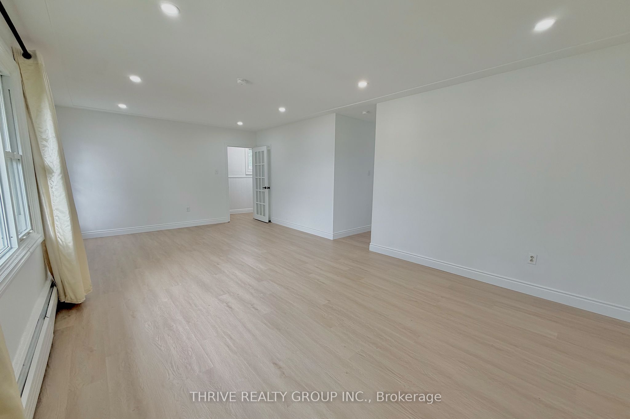 Unit Upper - 1023 Eagle Drive, London 4
