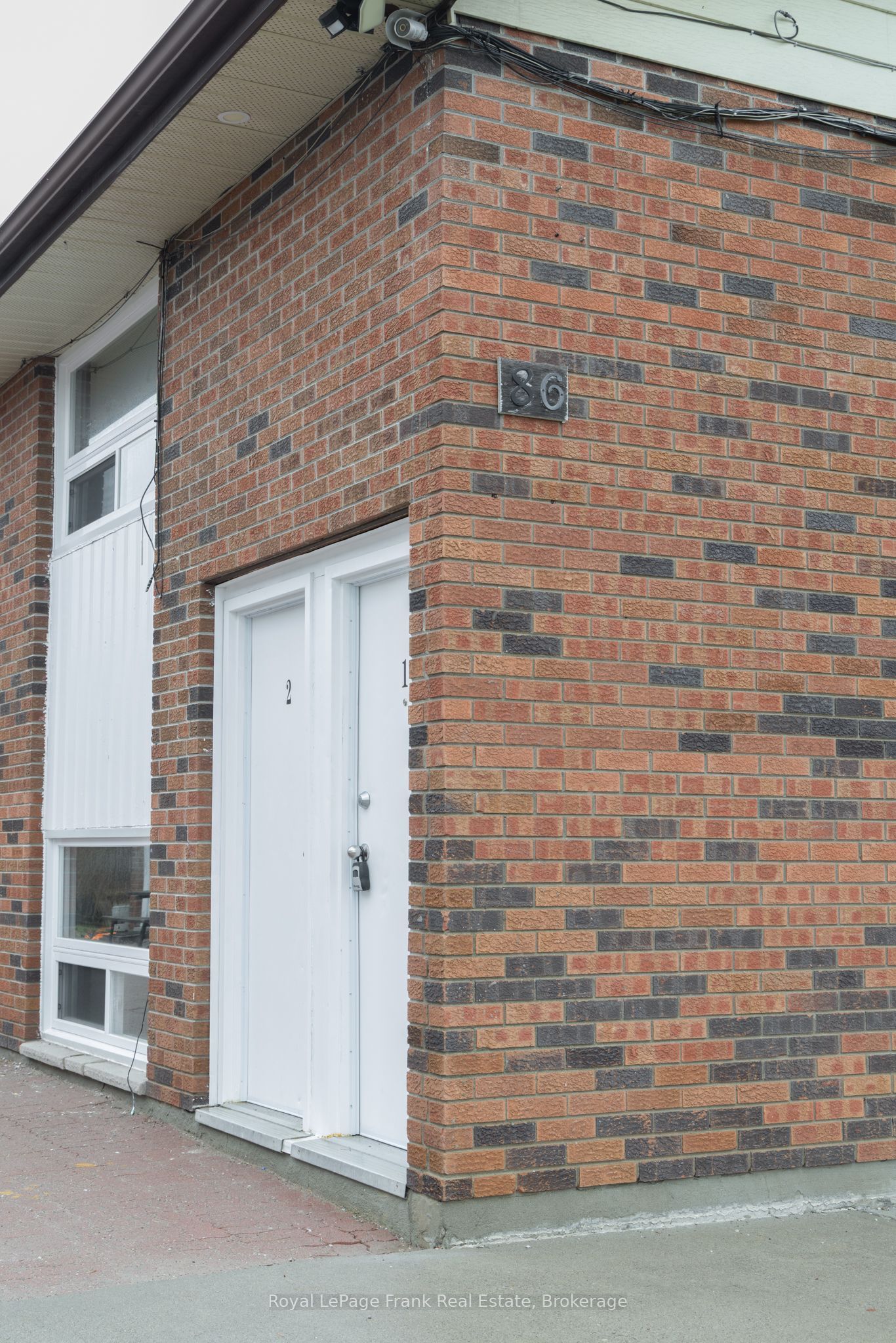 Unit 1 - 84 Mary Street W, Kawartha Lakes 2