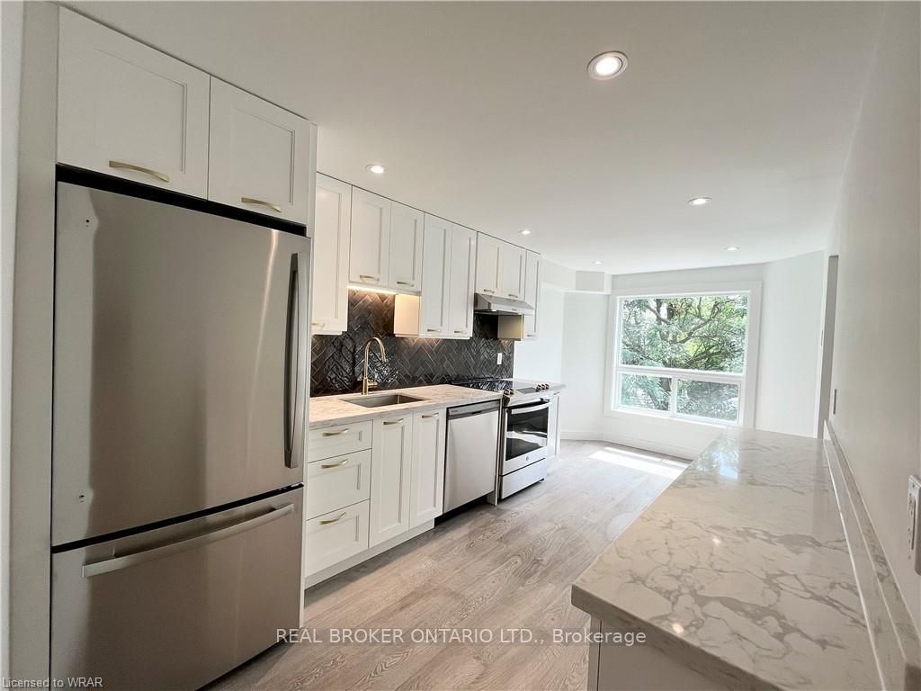 412 Exmoor Street, Waterloo 4