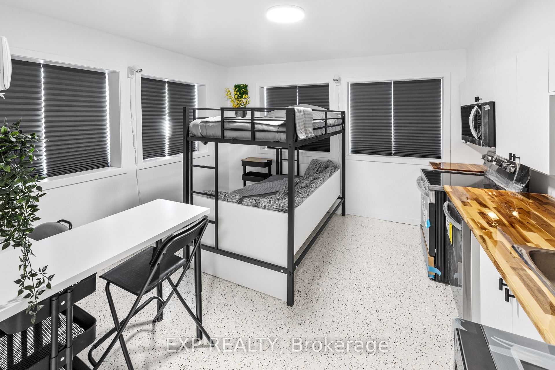 Unit 9 - 204 Ste Monique Street, Ottawa 5