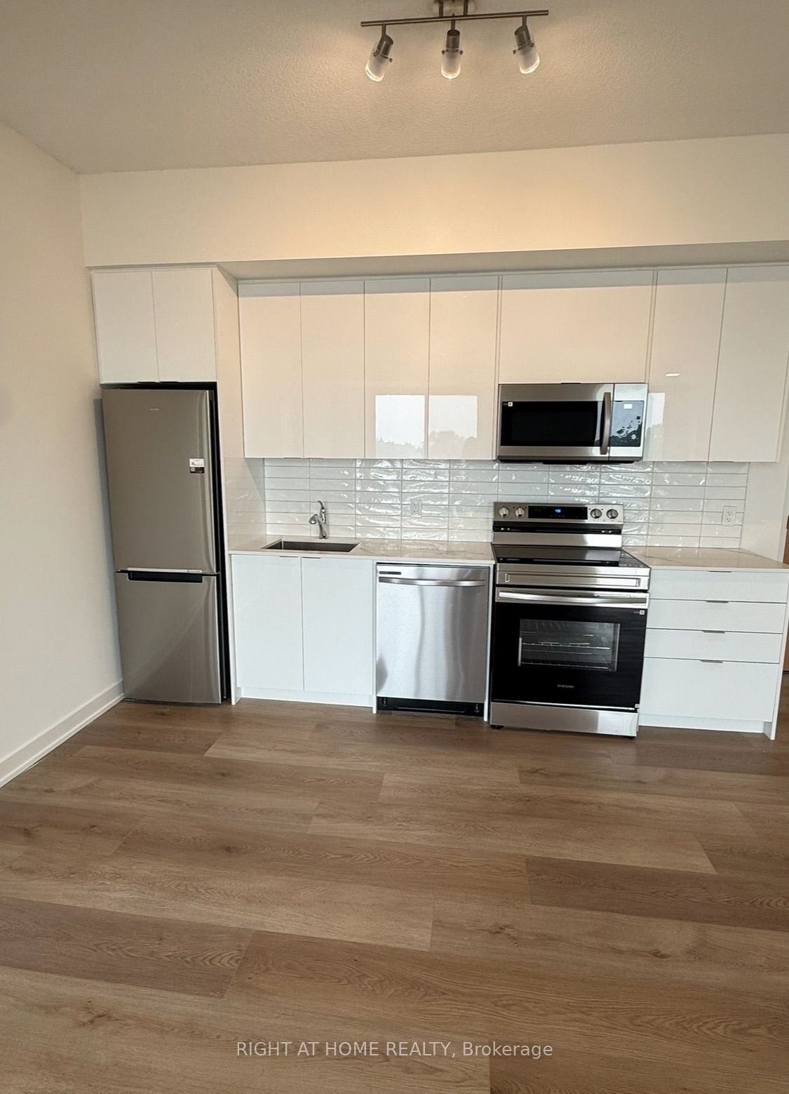 Unit 509 - 33 Erie Avenue, Brantford 5