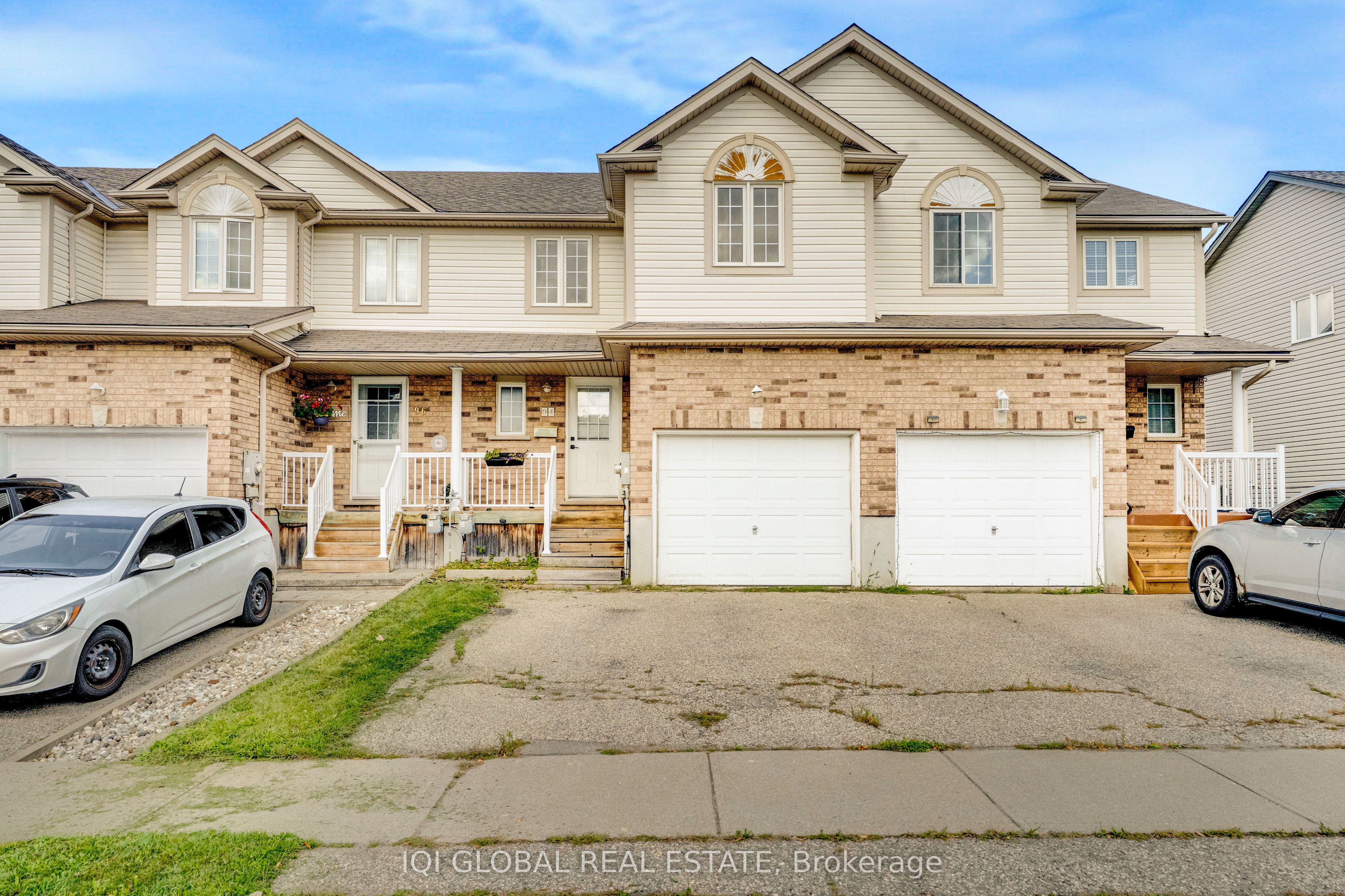 94 Foxglove Crescent N, Kitchener 5
