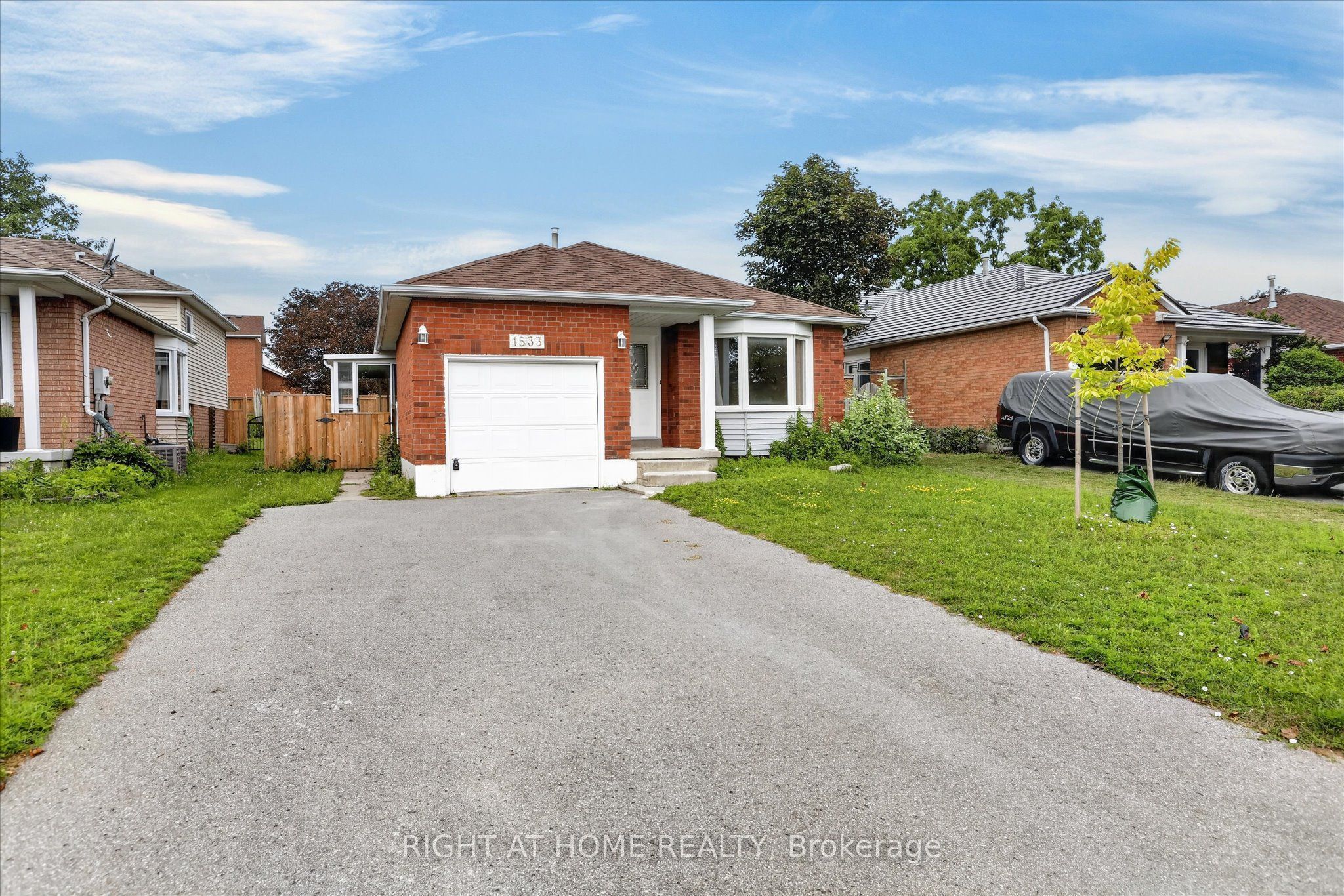1533 Wildlark Drive, Peterborough 2