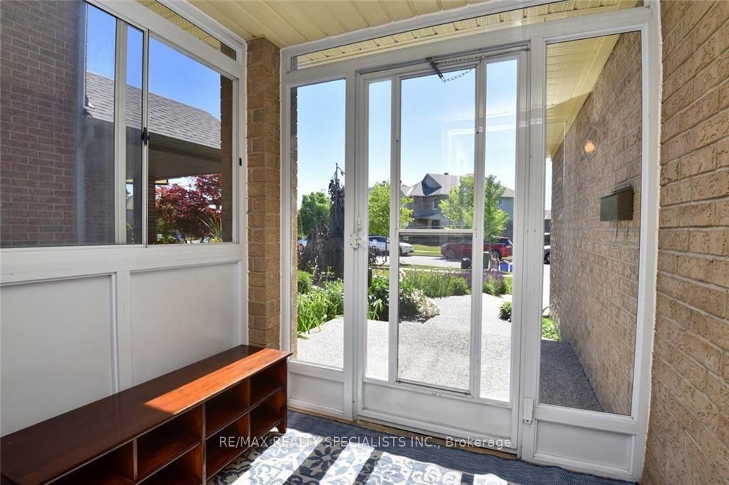 310 Brigadoon Drive, Hamilton 5