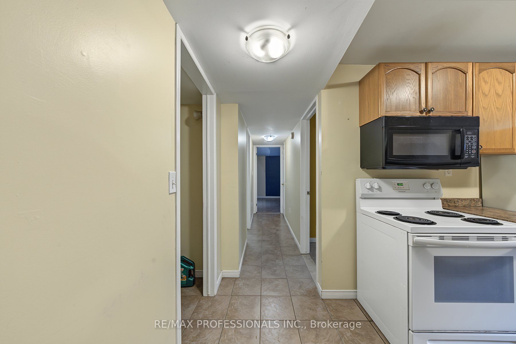Unit Lower - 13 Waite Lane, St. Catharines 2