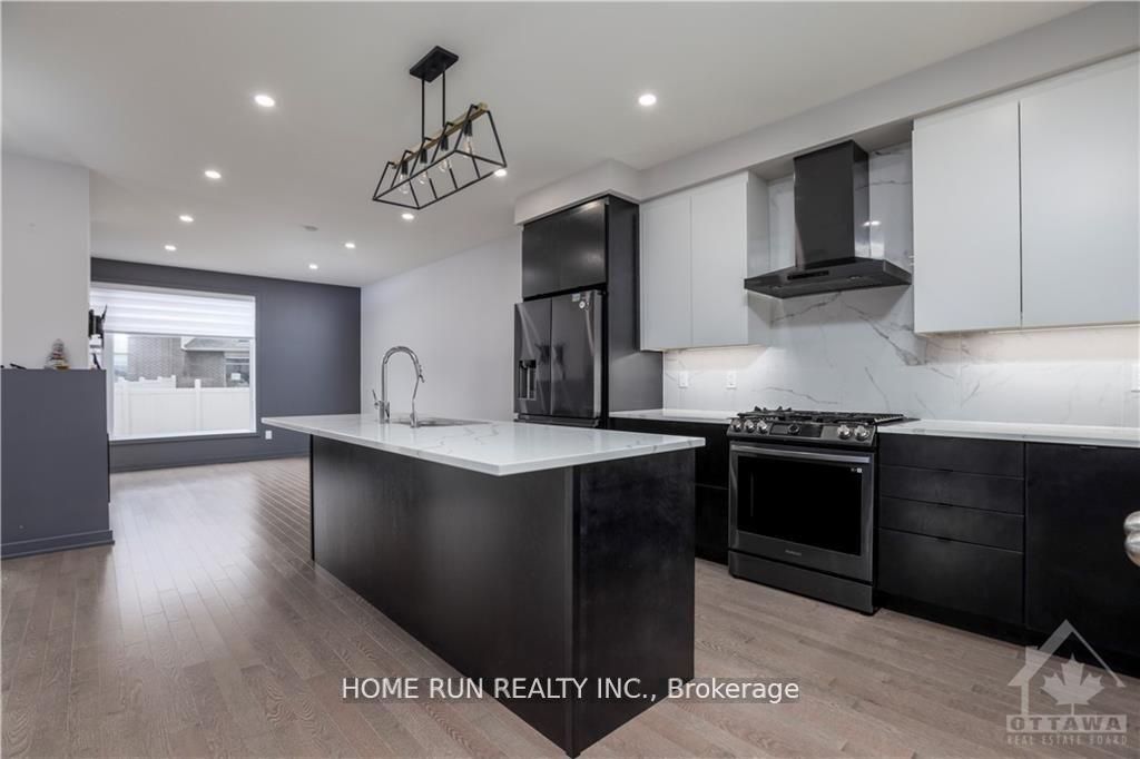 923 Chipping Circle, Orleans-Gloucester 3