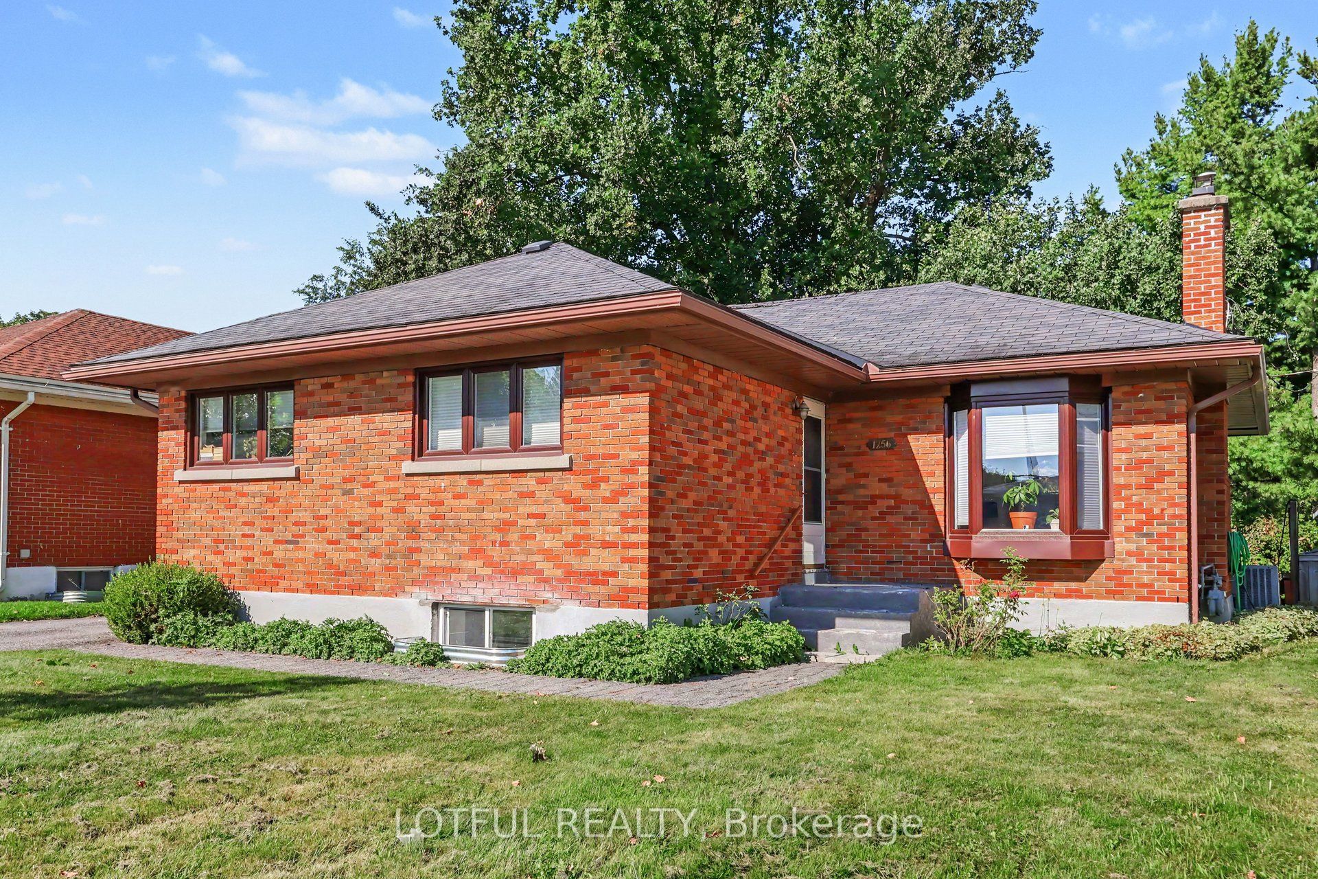 Unit B - 1256 Field Street, Ottawa 2