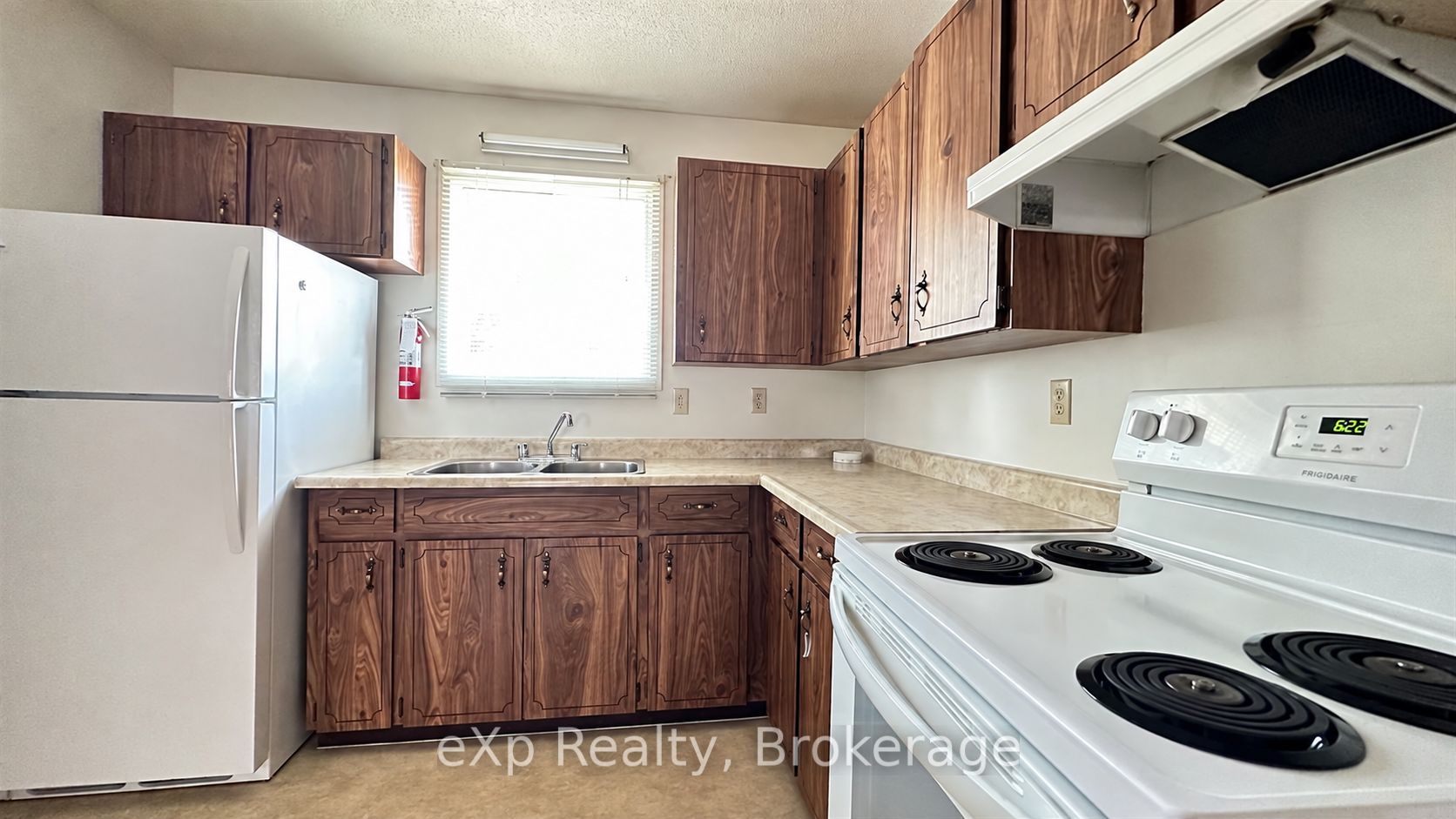 Unit Unit 1 - 91 Herman Street, Quinte West 4