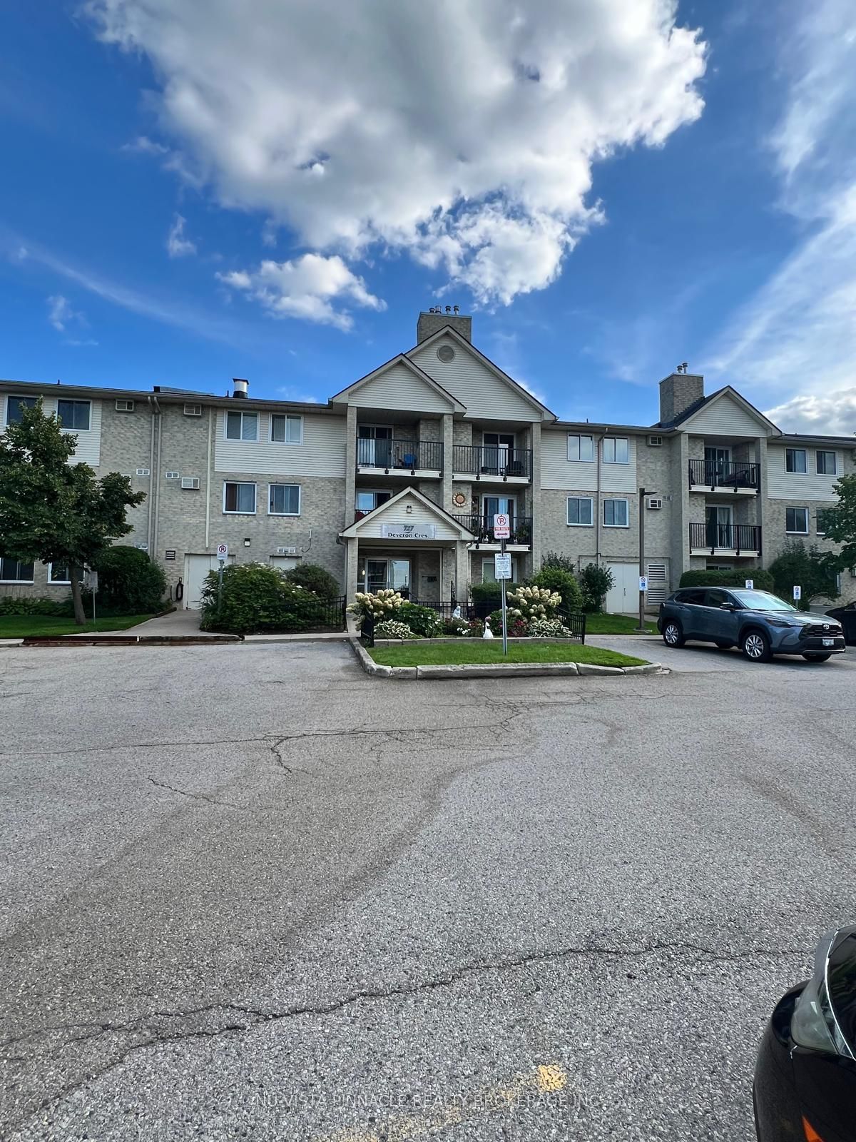 Unit 303 - 727 Deveron Crescent, London 2