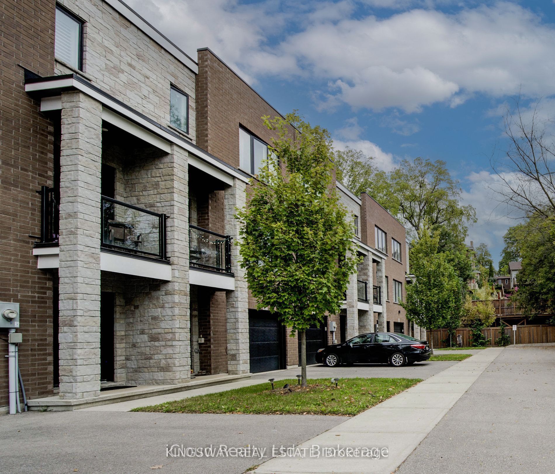 Unit 26 - 33 JARVIS Street, Brantford 2
