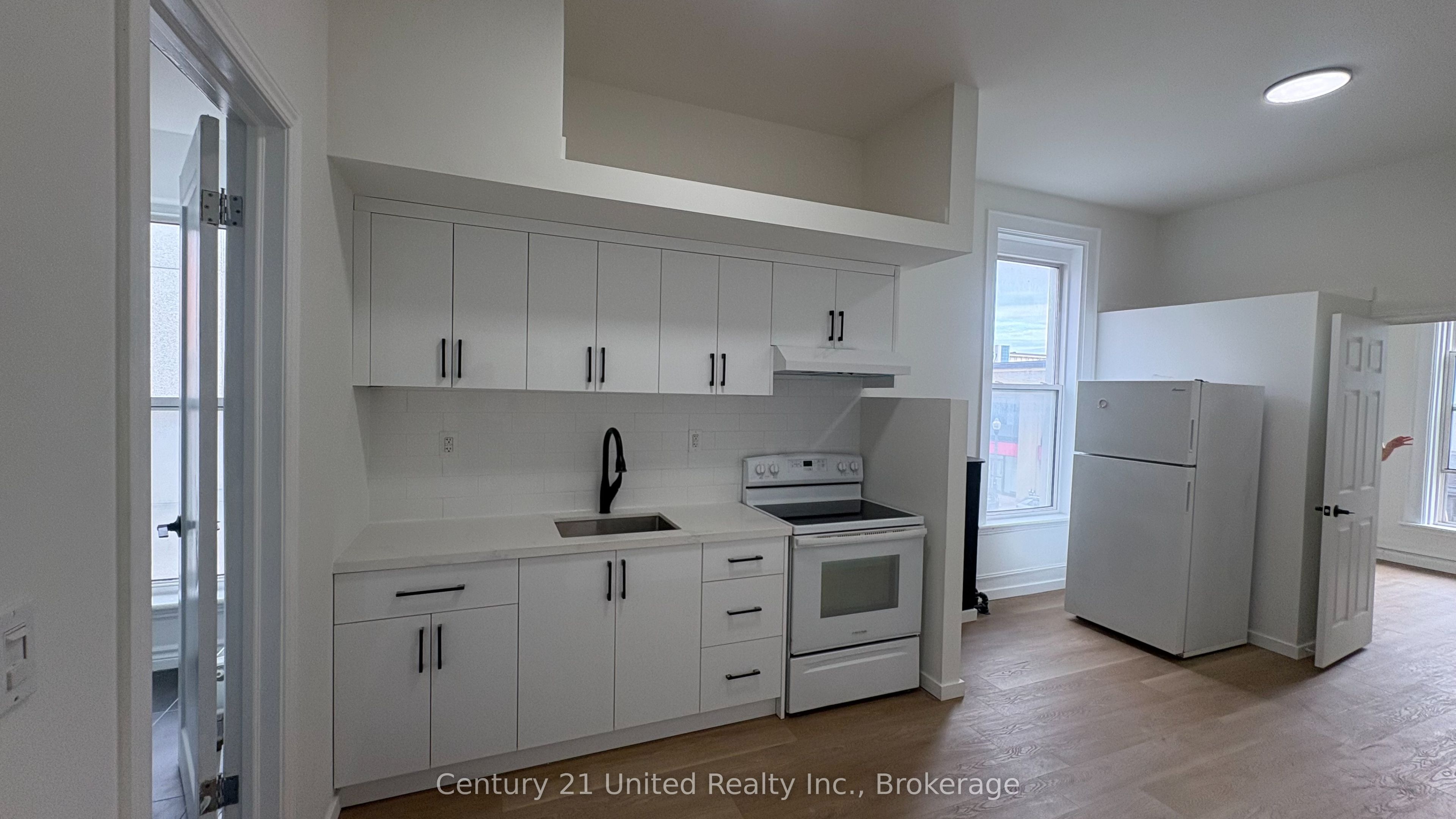 Unit 9 - 172.5 Hunter Street W, Peterborough 2
