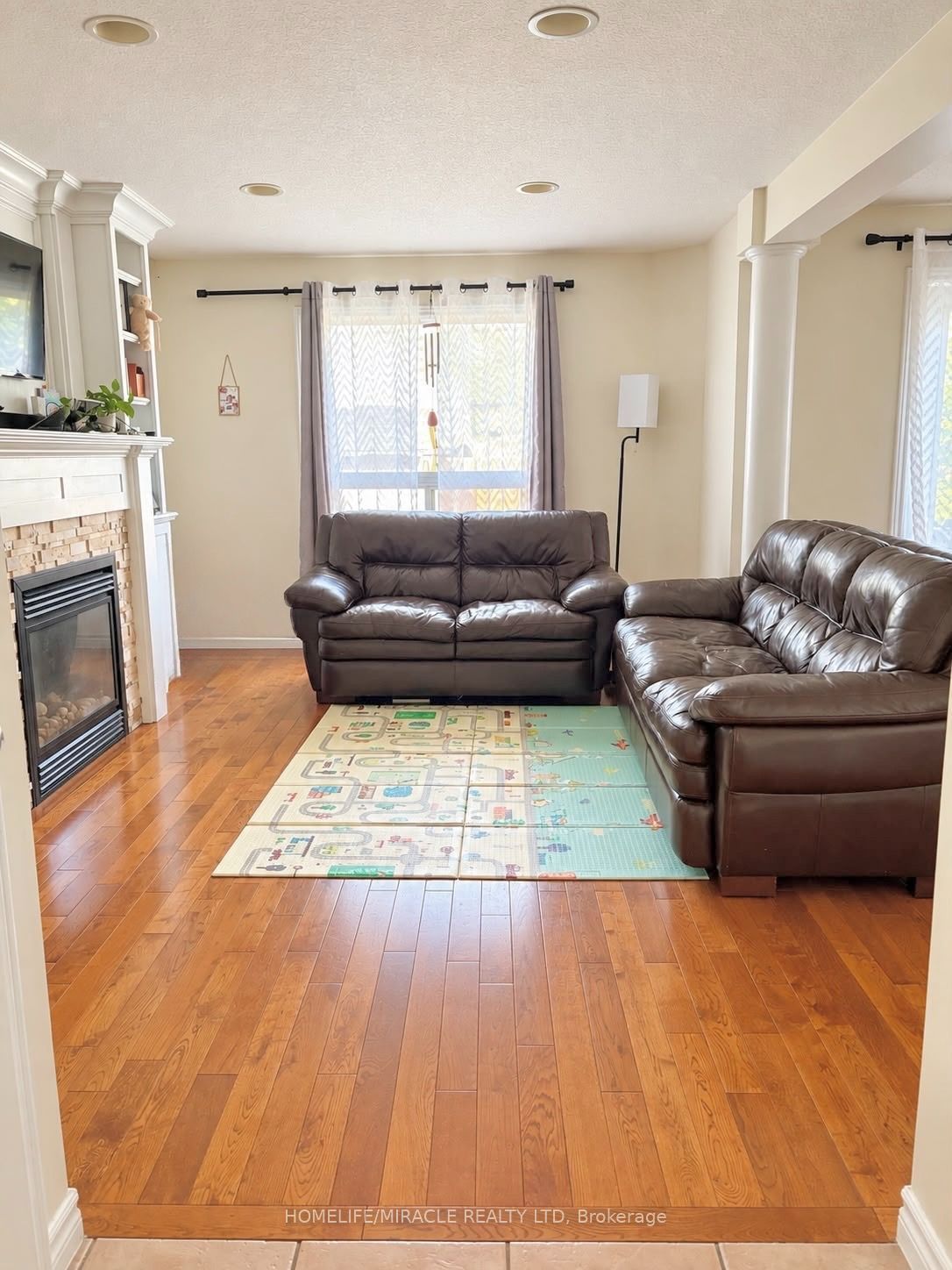 6628 Beattie Street, London 4
