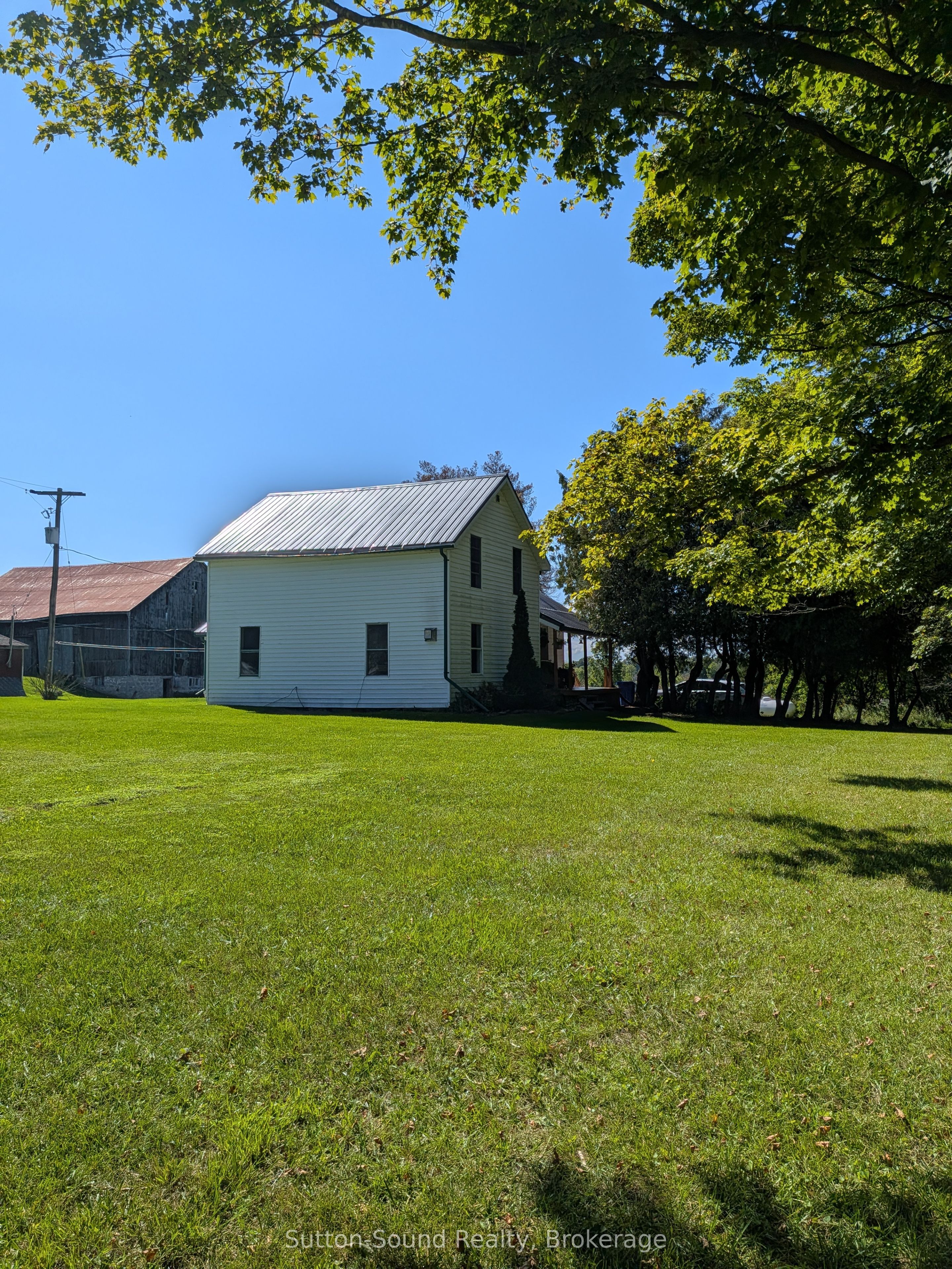 781492 3 Side Road, Chatsworth 2