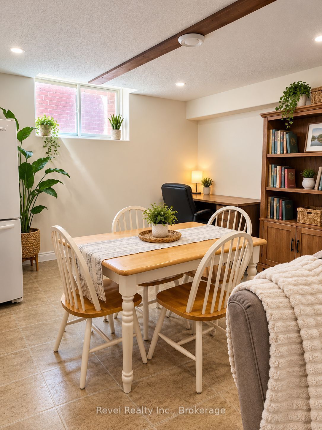 Unit Lower - 59 Mcgibbon Boulevard, Kawartha Lakes 4