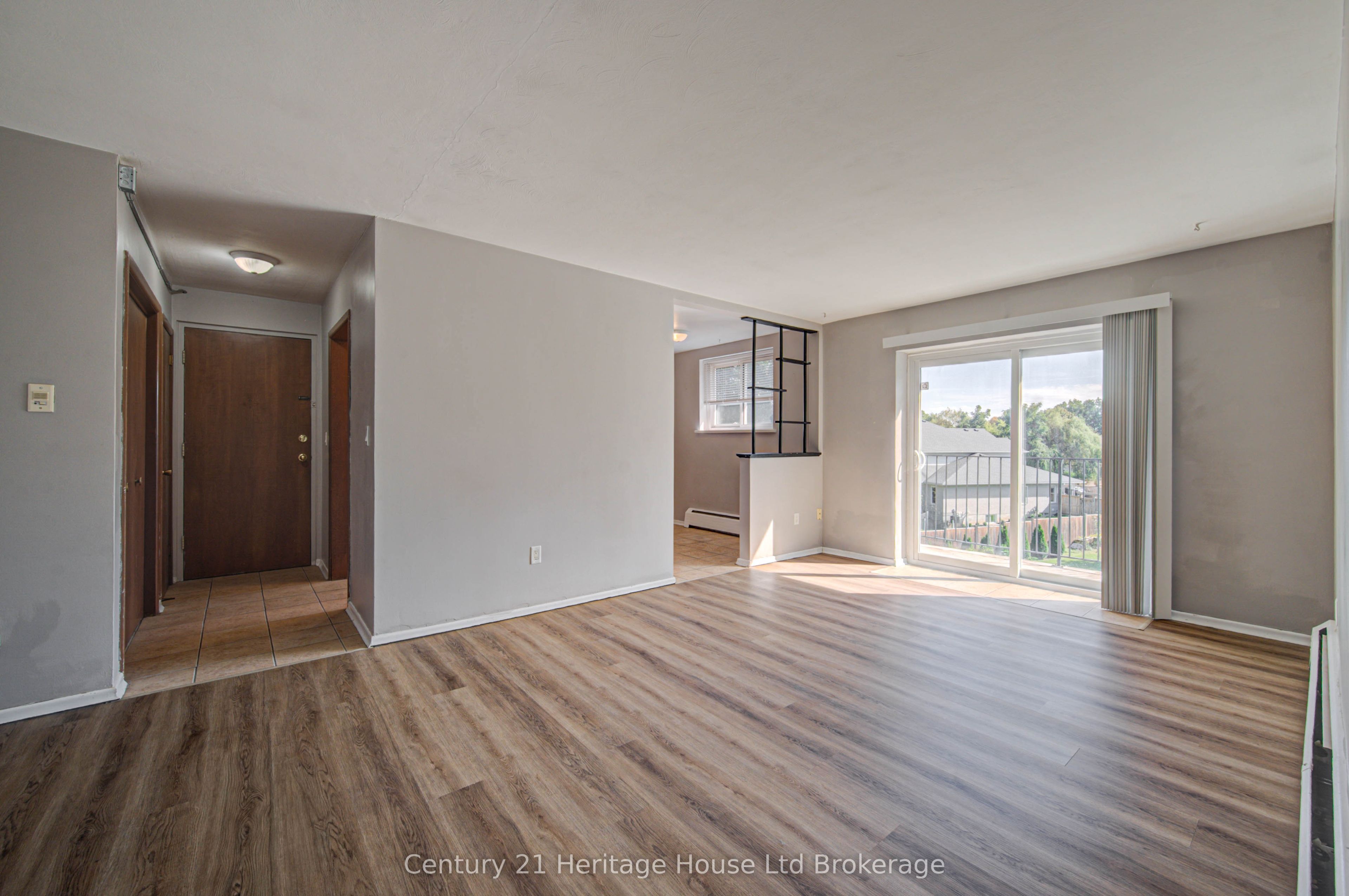 Unit 401 - 770 Hughson Street, Woodstock 3