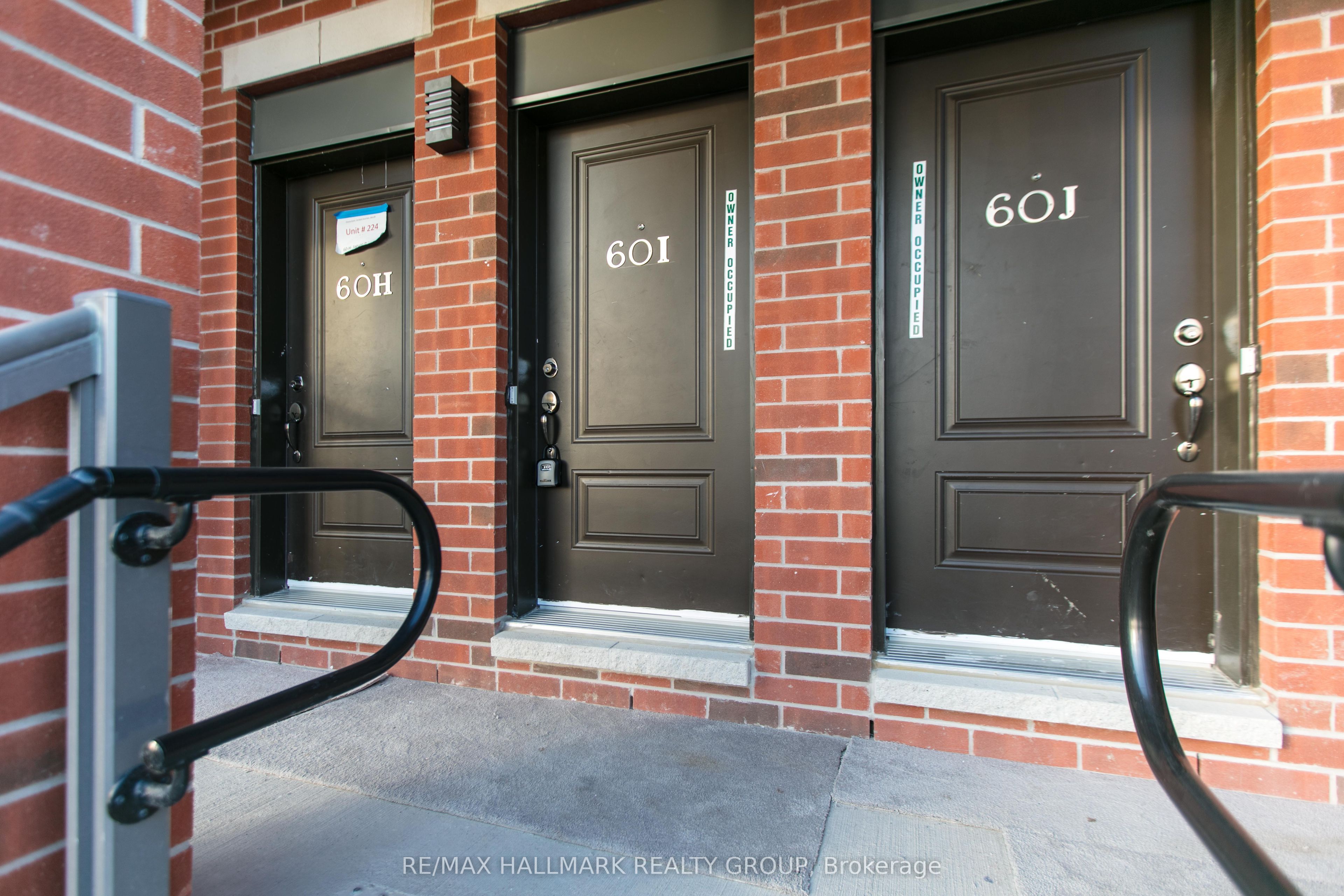 Unit I - 60 Jaguar Private, Stittsville-Goulbourn 2