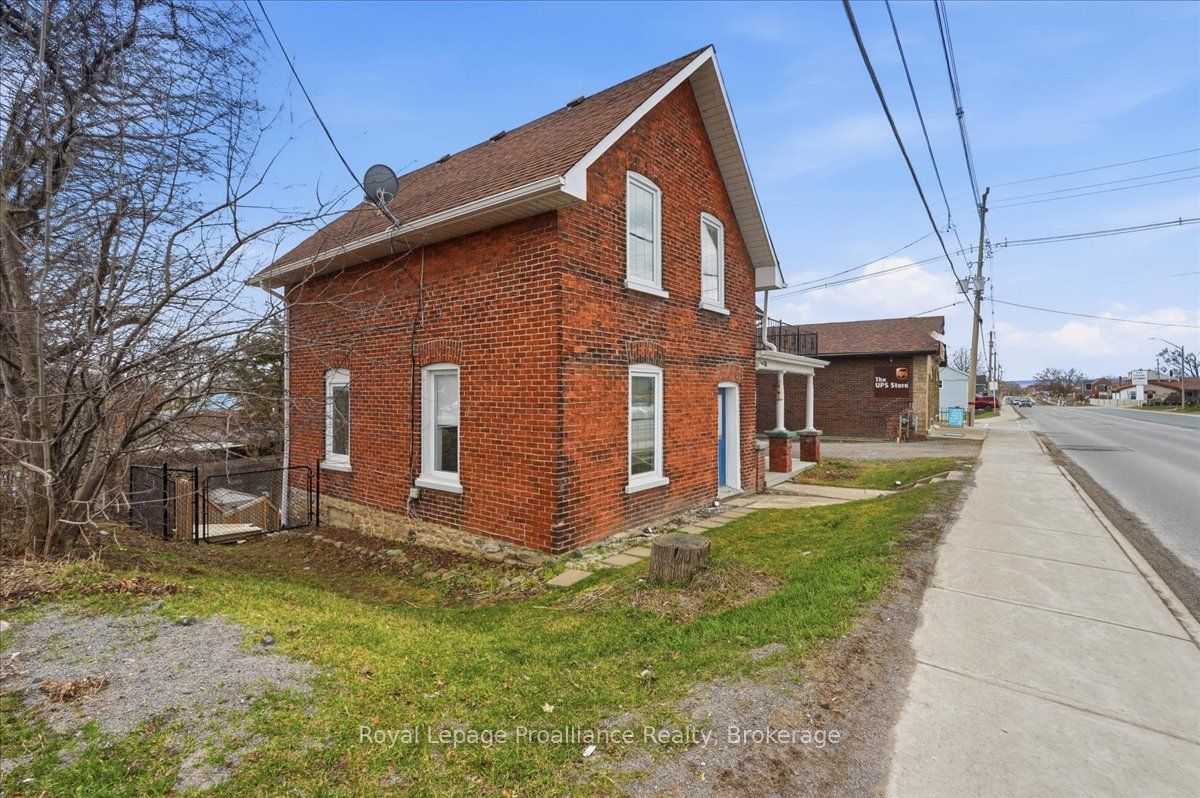 209 Dundas Street E, Quinte West 4
