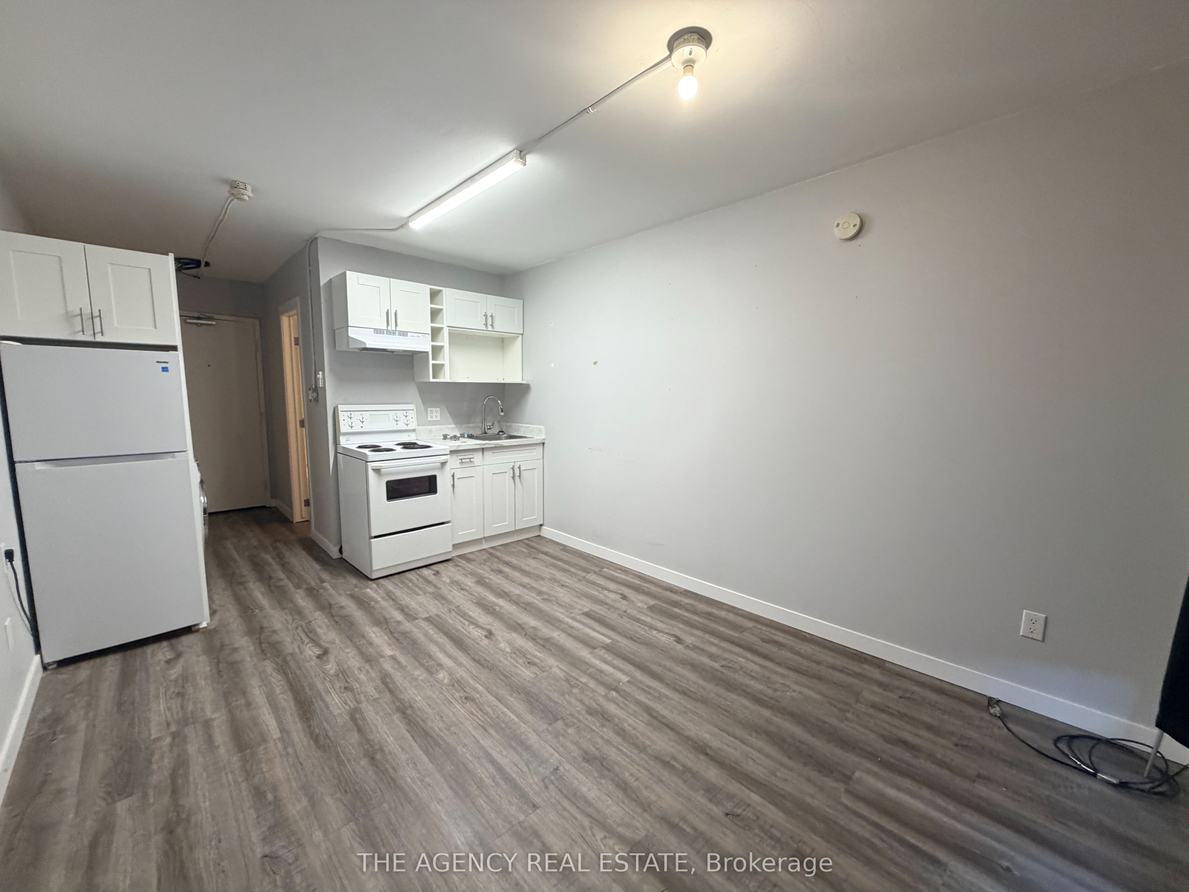 Unit 304 - 91 Thames Street S, Ingersoll 2