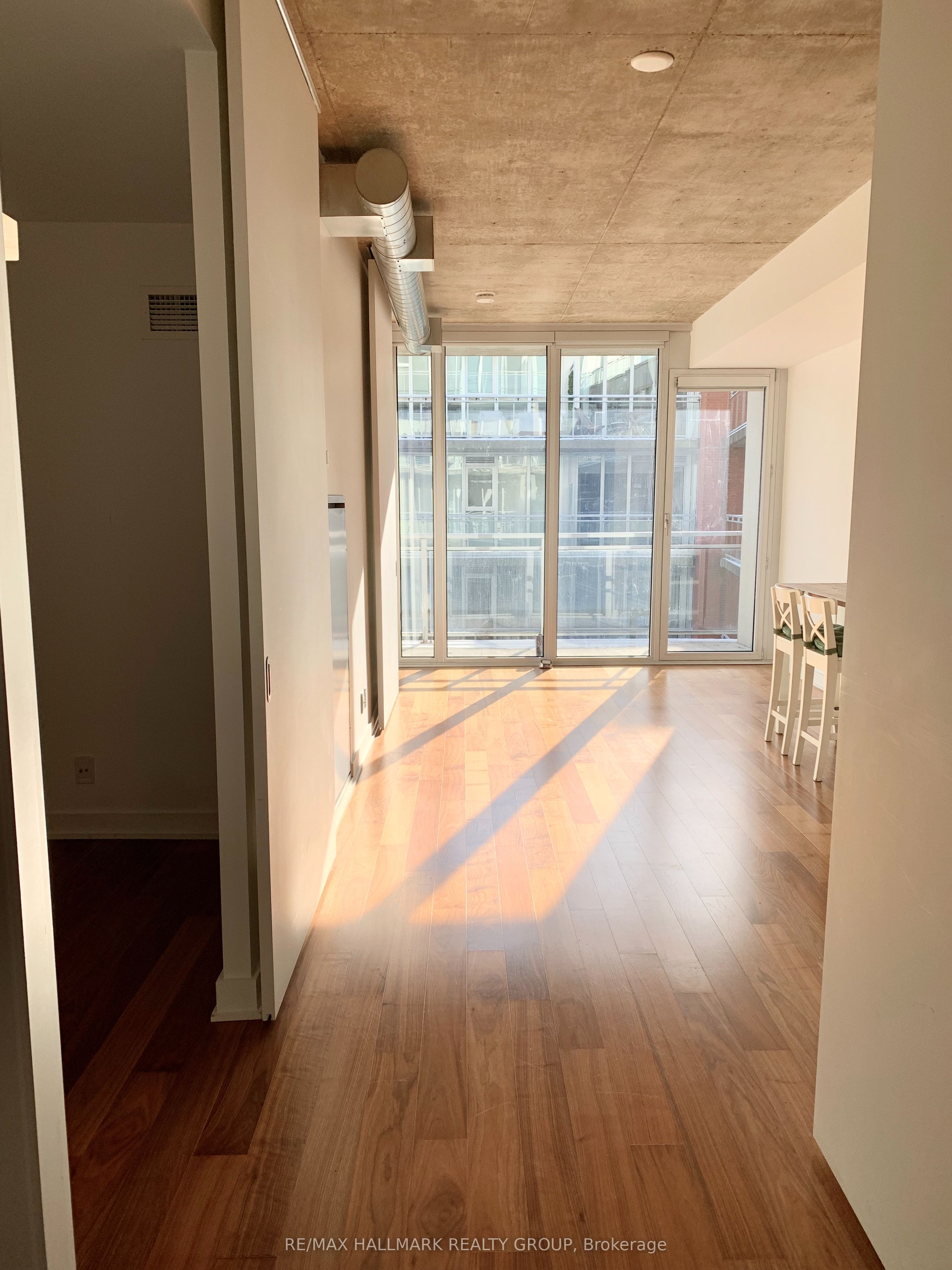 Unit 704 - 354 Gladstone Avenue, Ottawa 2