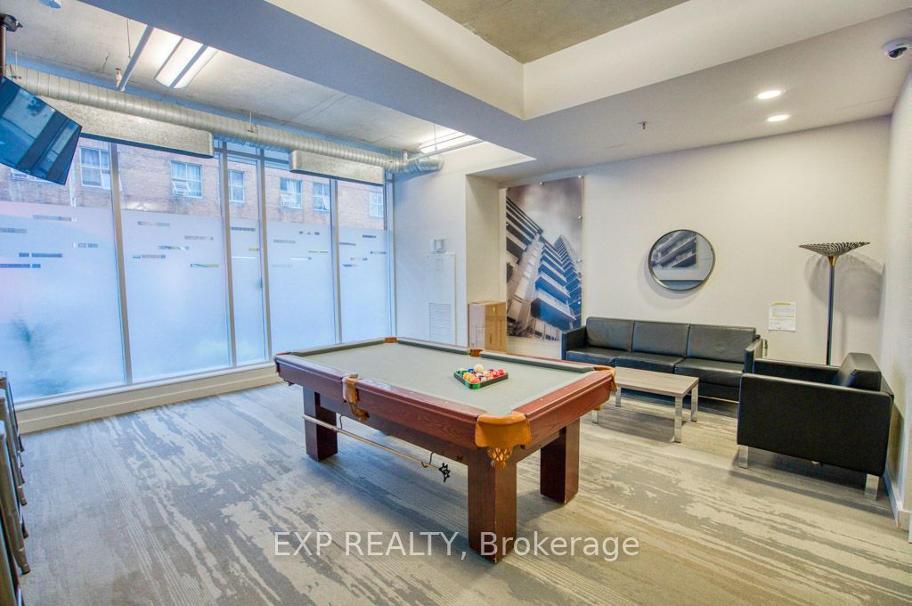 Unit 301 - 383 Cumberland Street, Ottawa 3