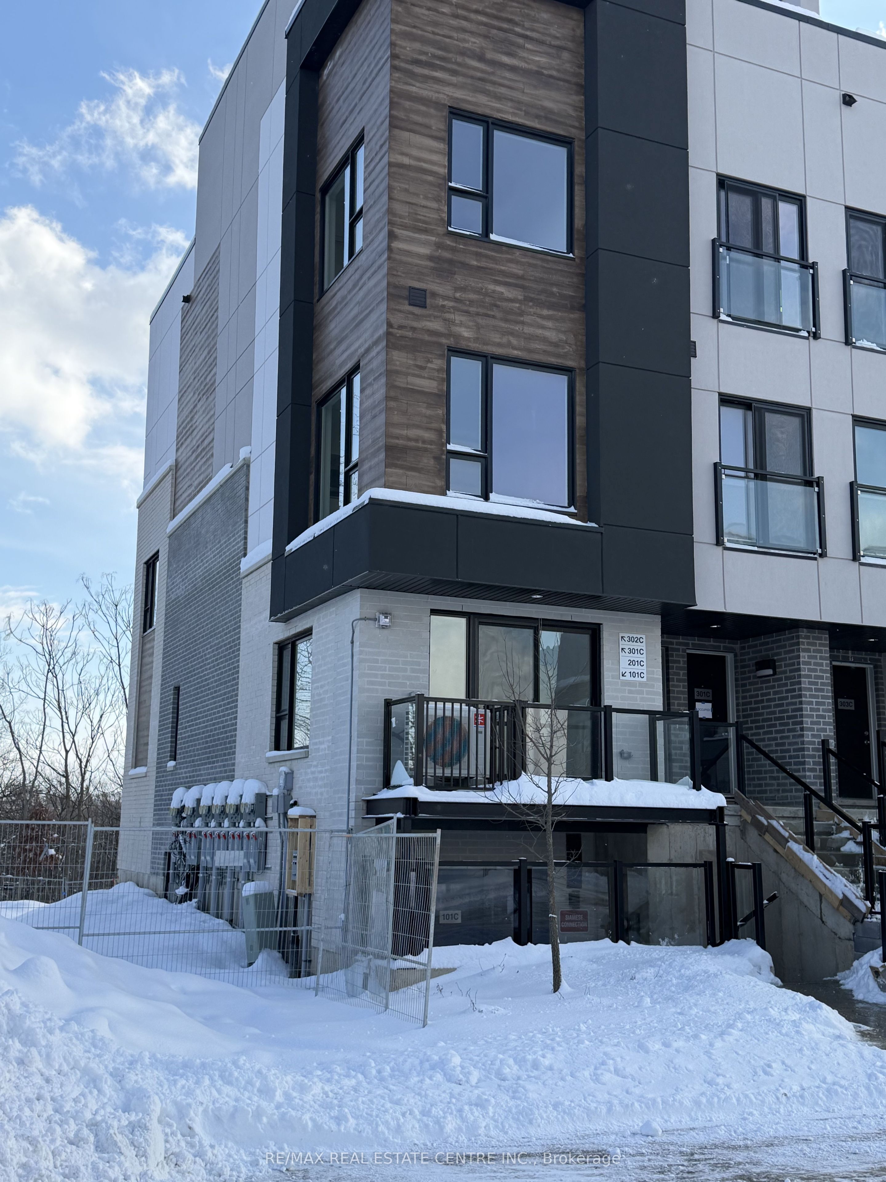 Unit Suite 334 (302C) - 16 Melbourne Avenue, St. Catharines 2