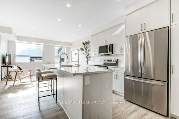 Unit 408 - 16 Compass Trail, Central Elgin 4