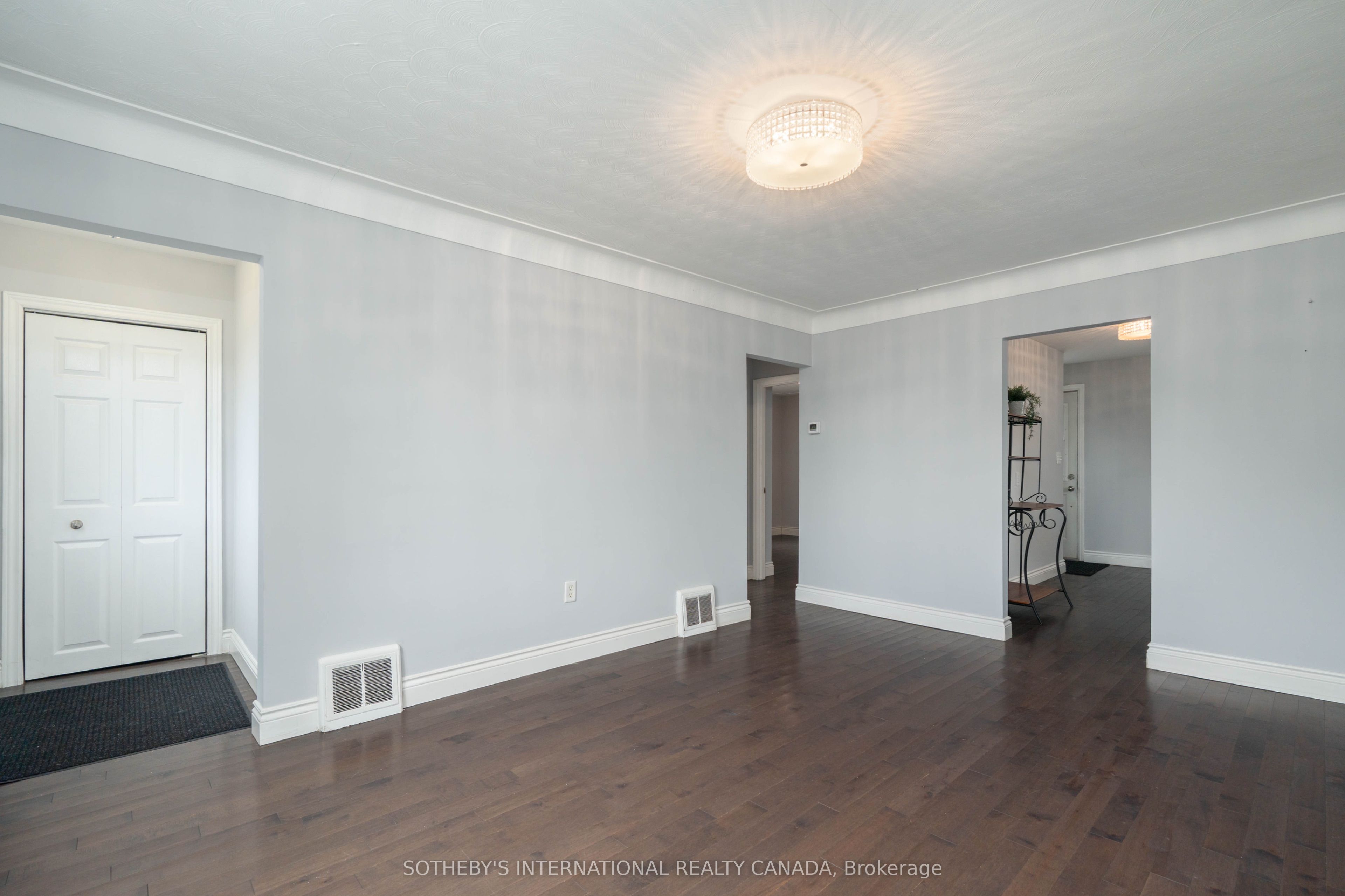 416 Fennell Avenue E, Hamilton 5