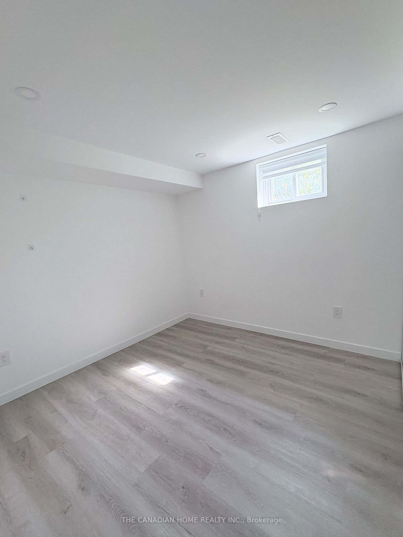 Unit 2 - 63 Champlain Avenue, Hamilton 5
