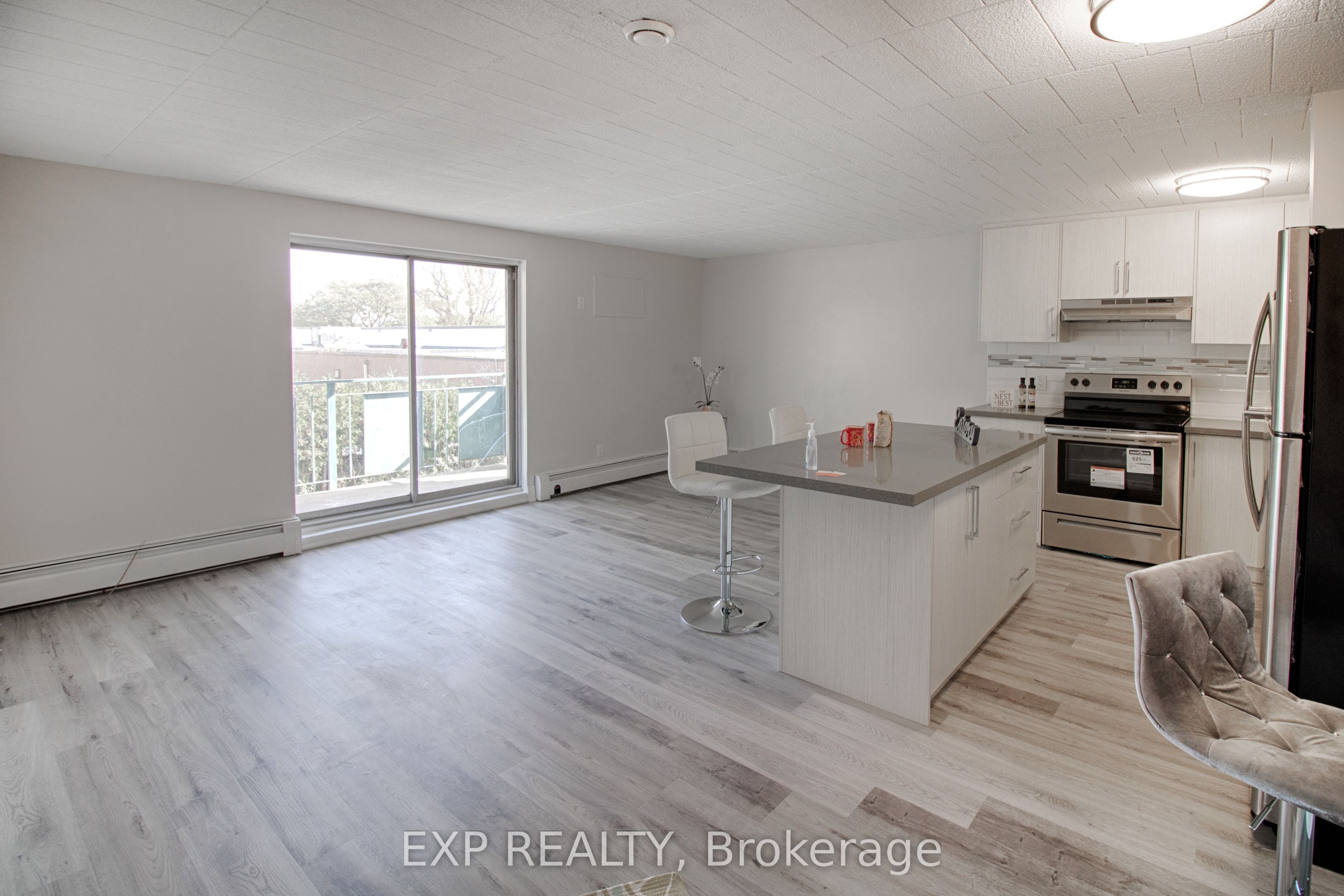 Unit 23 - 6287 O'neil Street, Niagara Falls 2