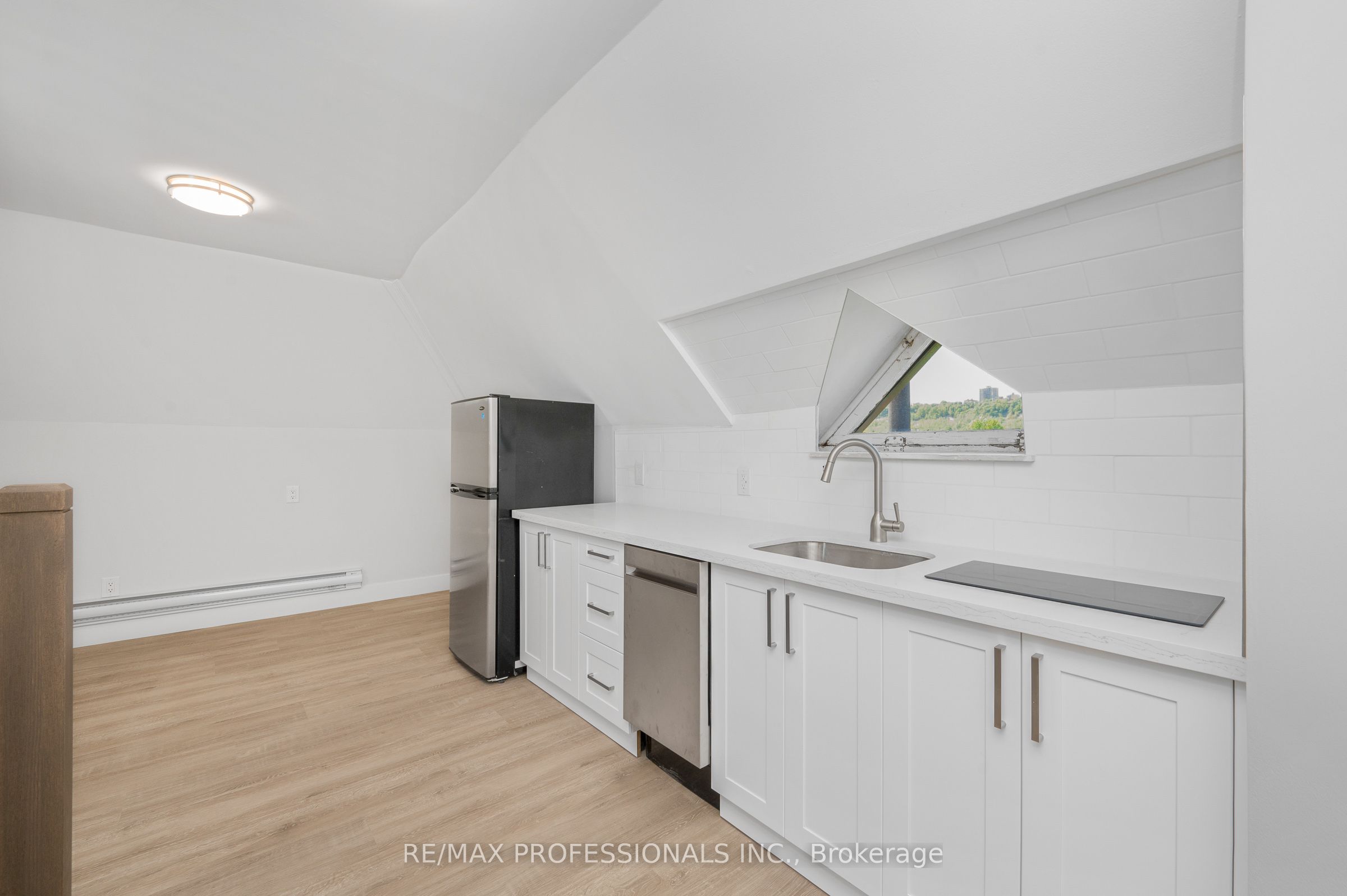 Unit 3 - 388 Wilson Street, Hamilton 3