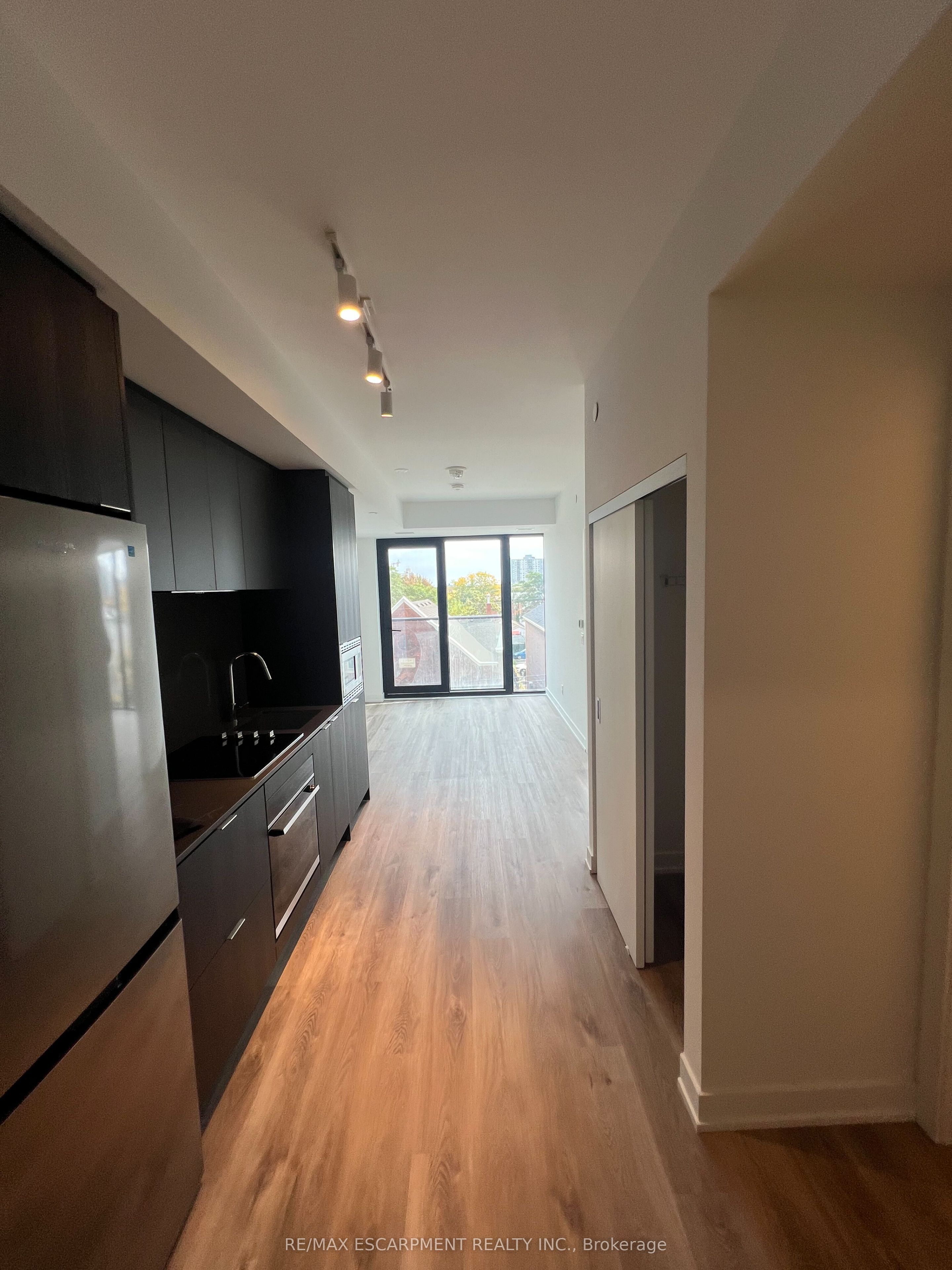 Unit 416 - 101 JOHN Street N, Hamilton 4