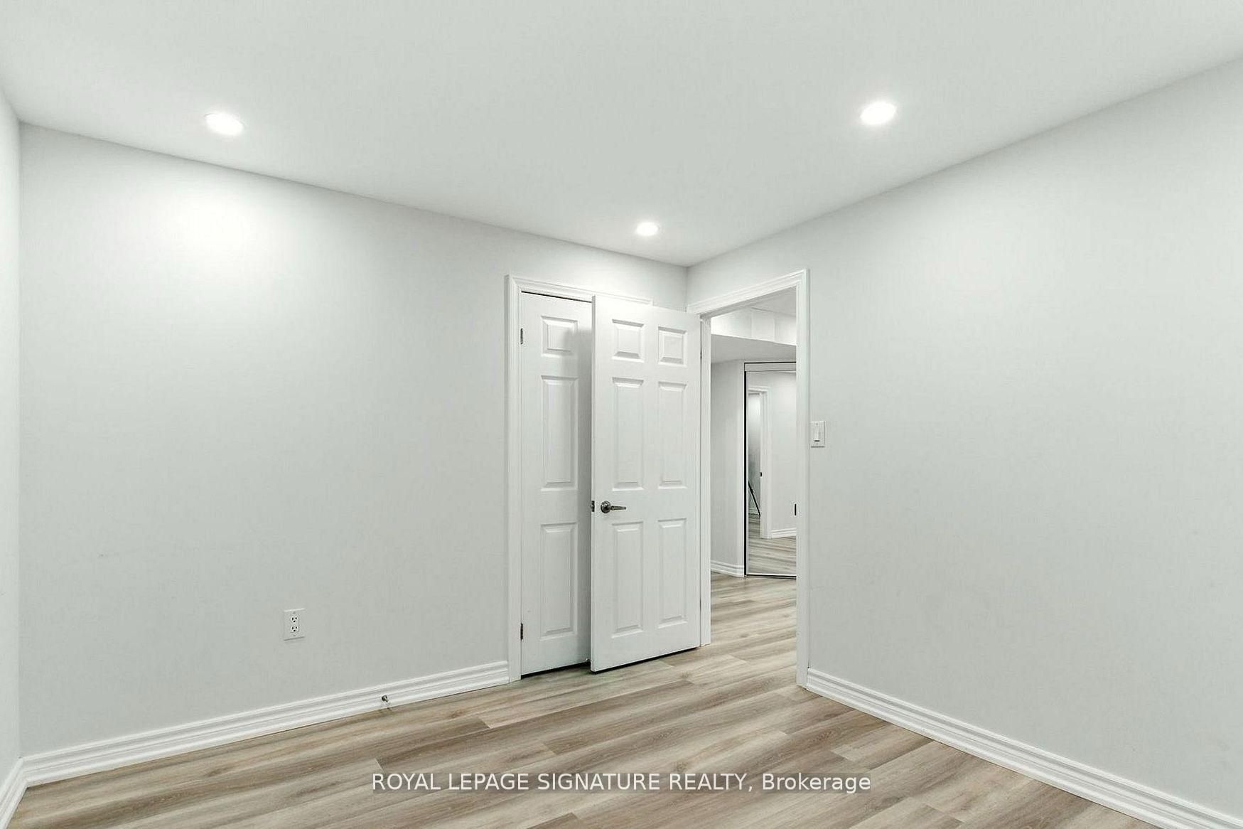 Unit Bsmt - 151 Royal Winter Drive, Glanbrook 4