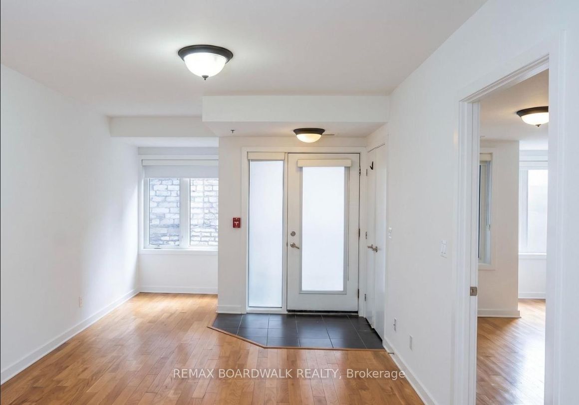 Unit 209 - 458D King Edward Avenue, Ottawa 2