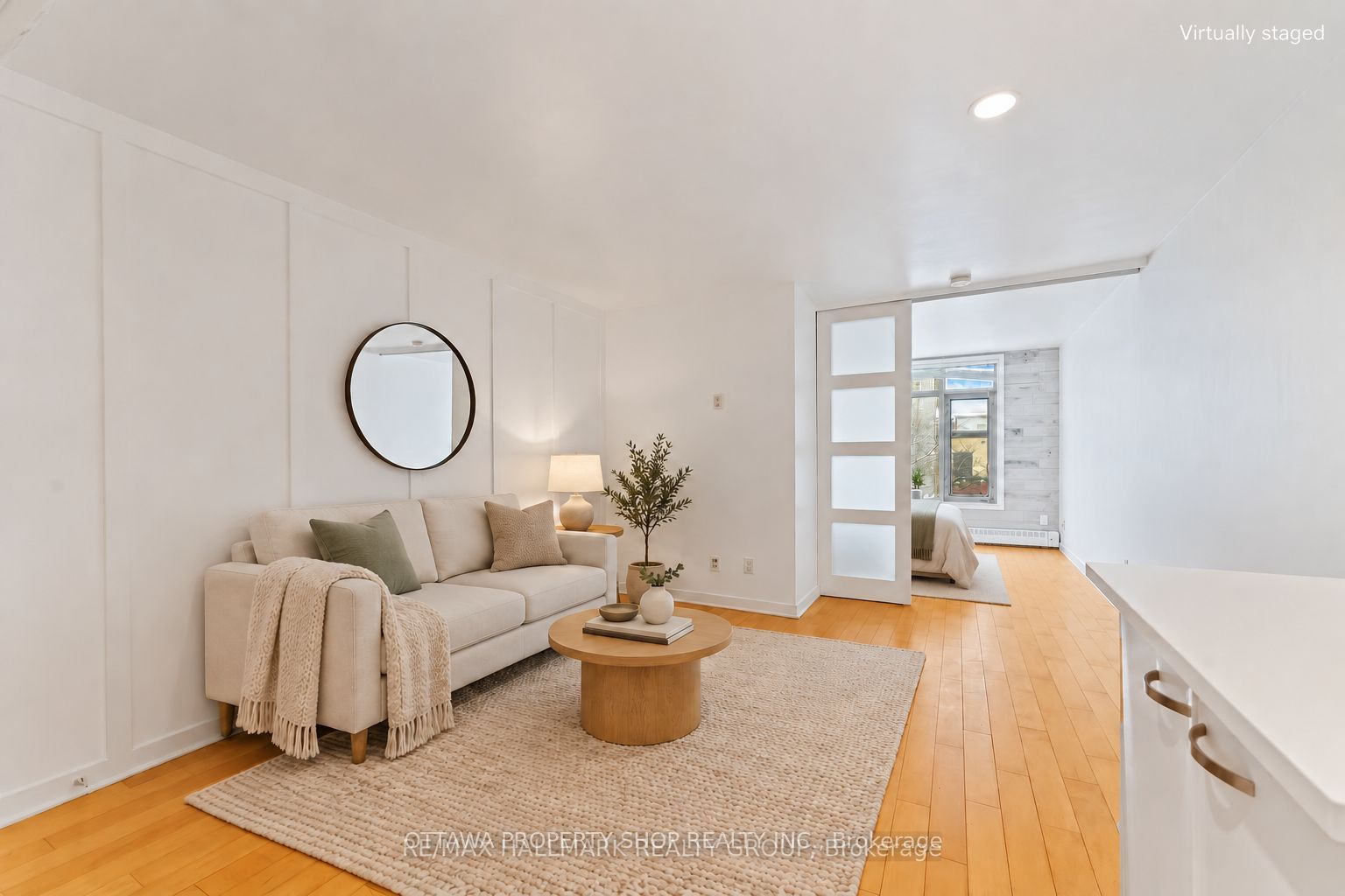 Unit 15 - 202 St Patrick Street, Ottawa 2